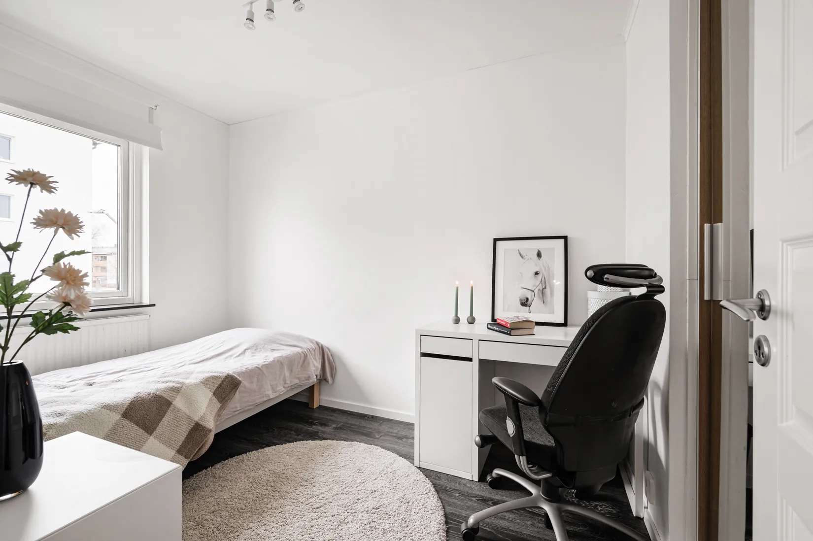 Radhus, Målarvägen 23, Gamla Bro, Upplands-Bro