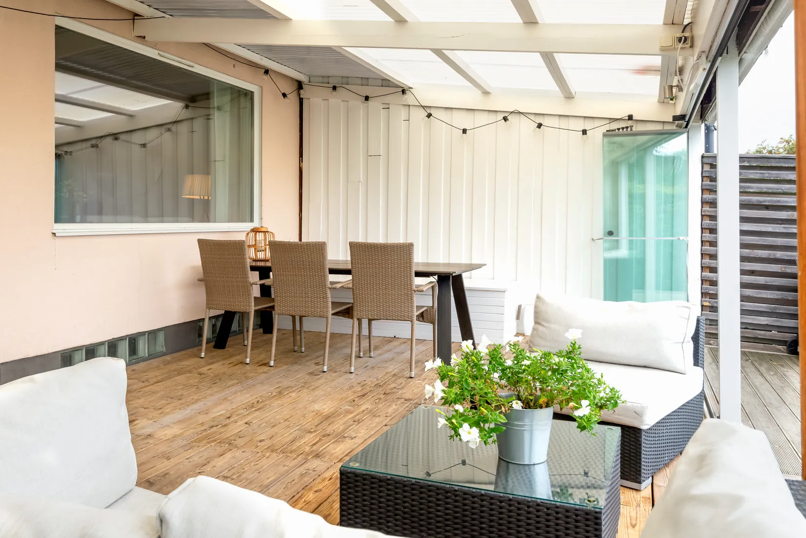 Radhus, Målarvägen 23, Gamla Bro, Upplands-Bro