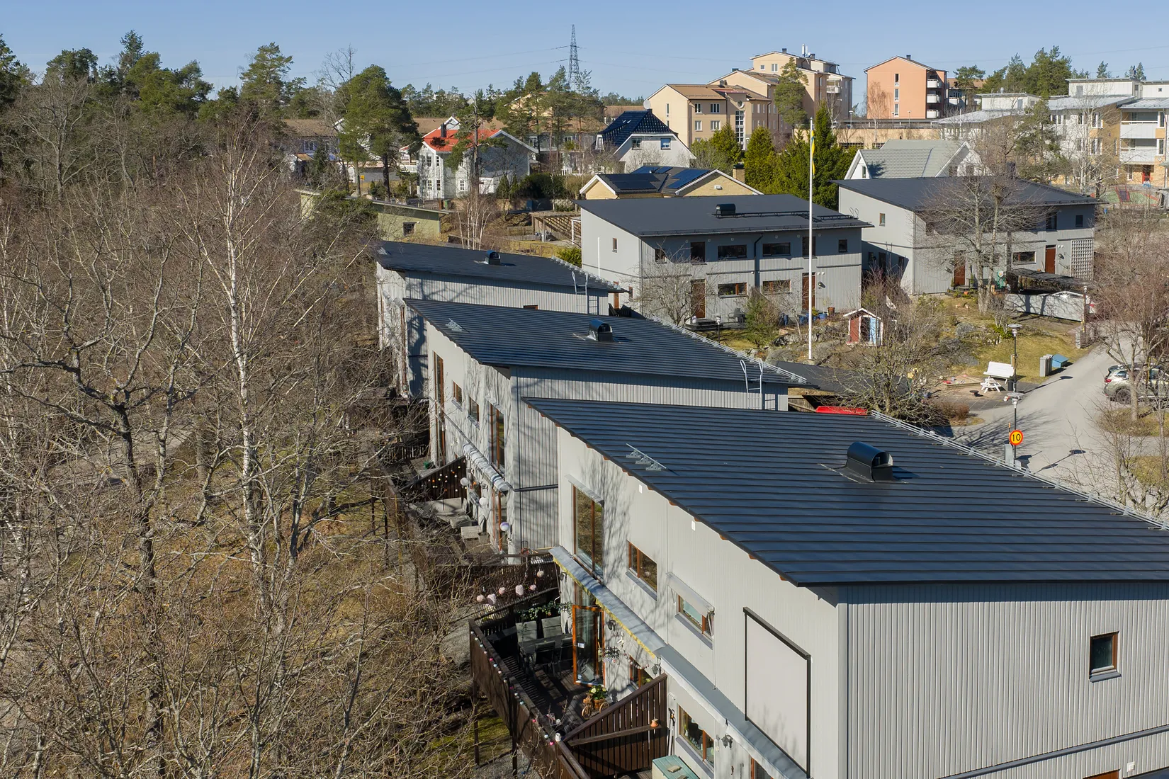 Radhus, Väpnarevägen 57, Huddinge