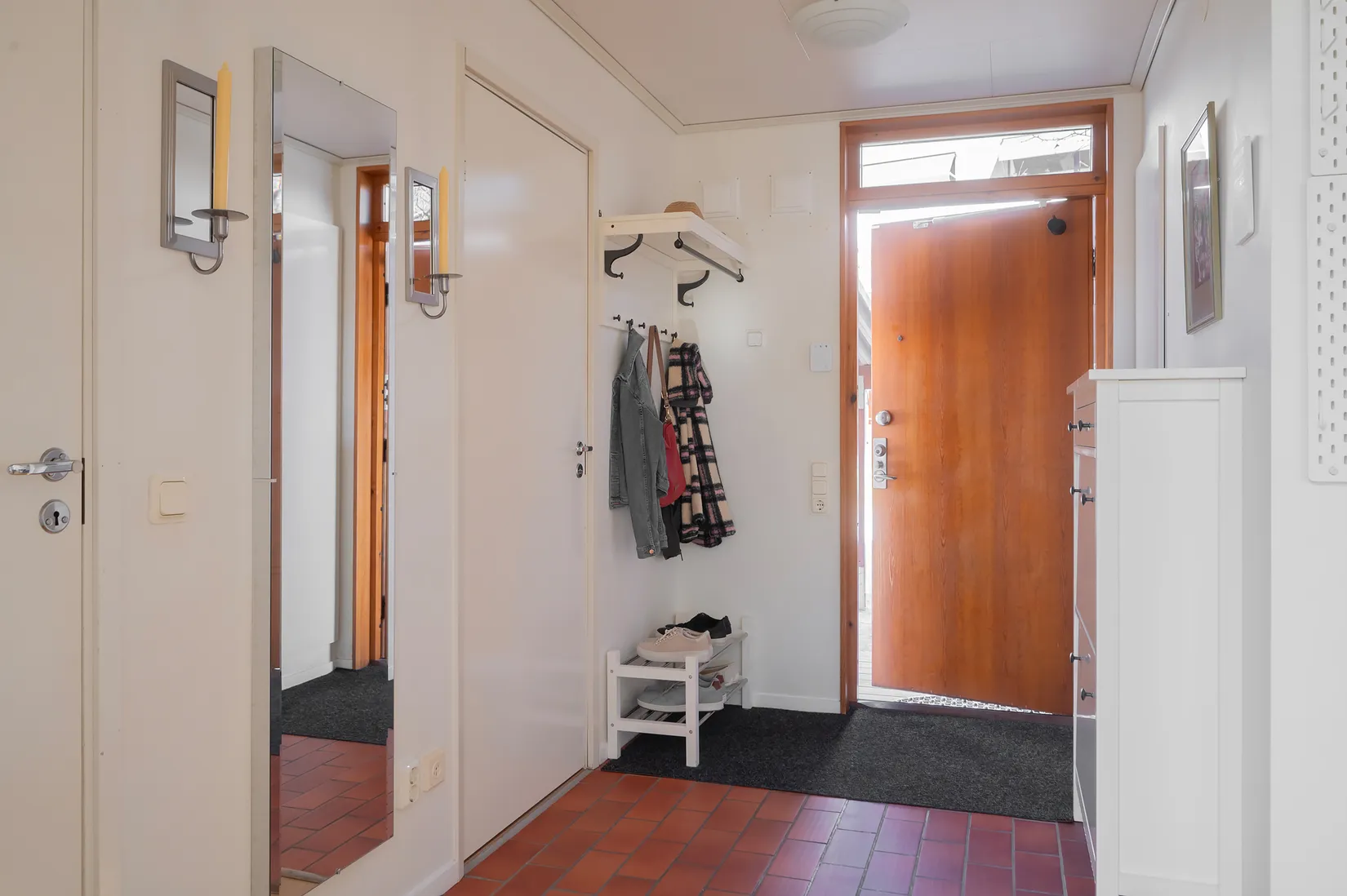 Radhus, Väpnarevägen 57, Huddinge