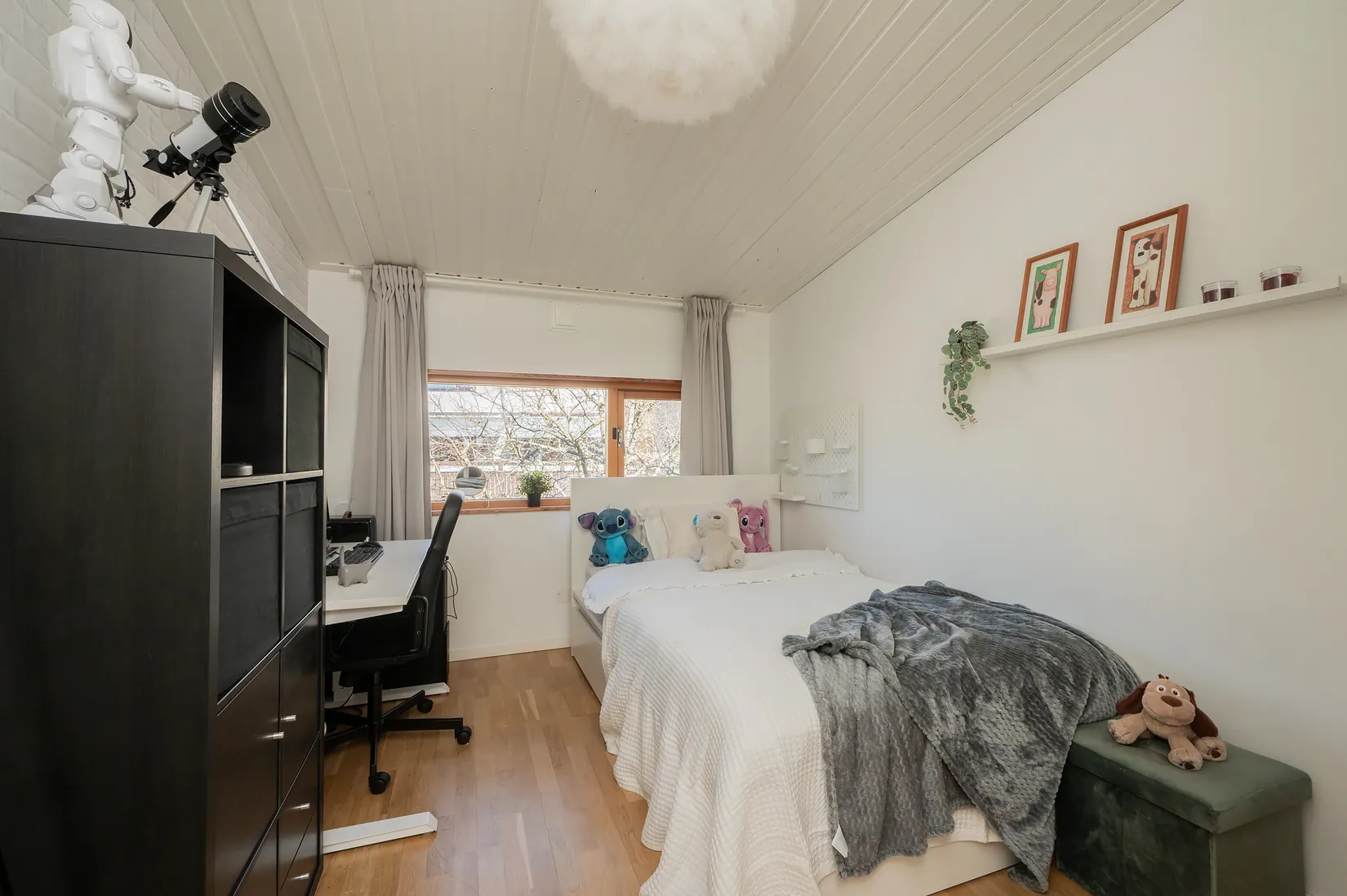 Radhus, Väpnarevägen 57, Huddinge