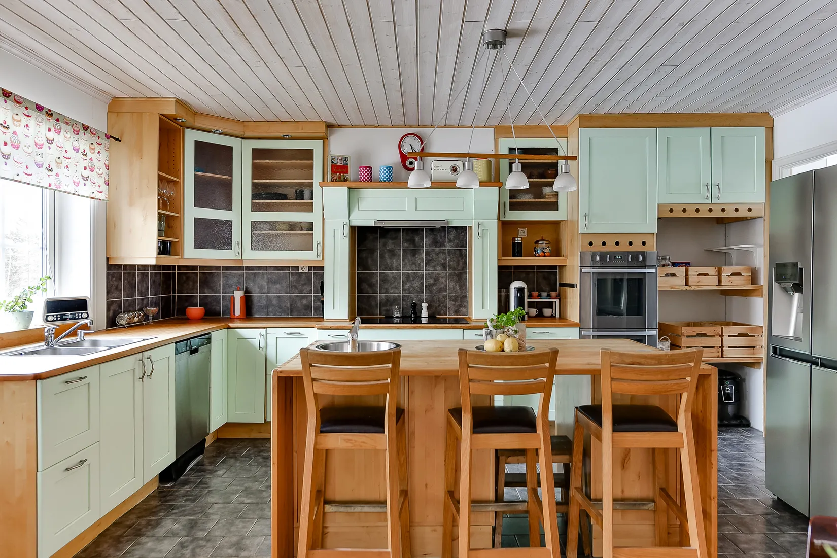 Villa, Mellansvartbäck 100, Bjännsjö, Umeå