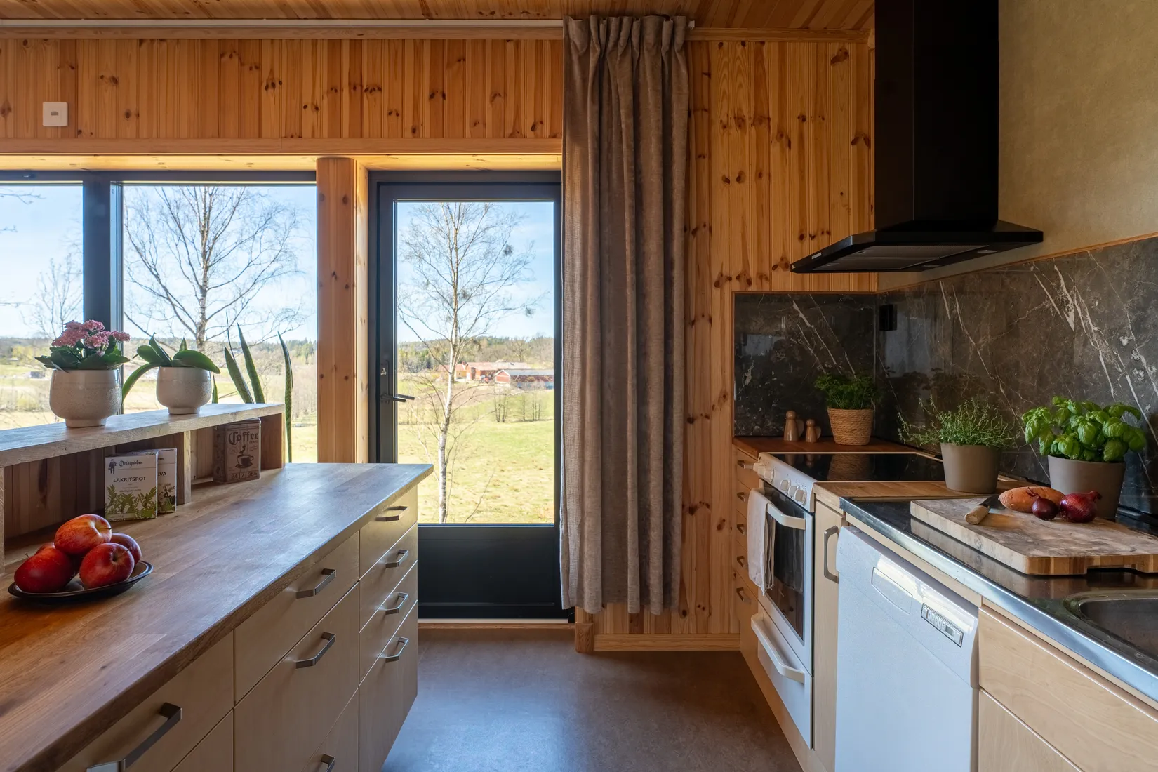 Villa, Liveröd 458, Ljungskile, Uddevalla