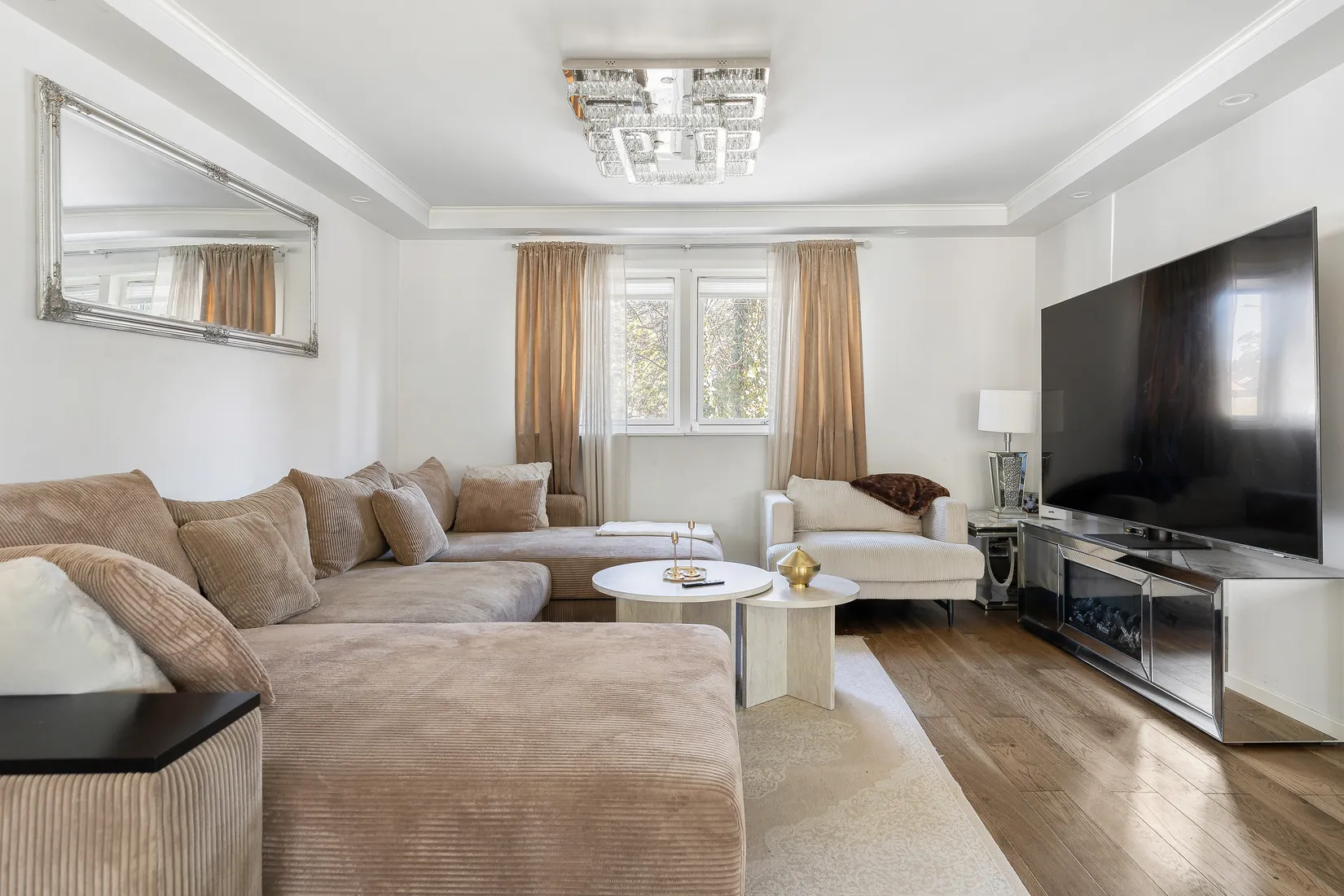 Villa, Tvärvägen 7, Kungsängen/Centrum, Upplands-Bro