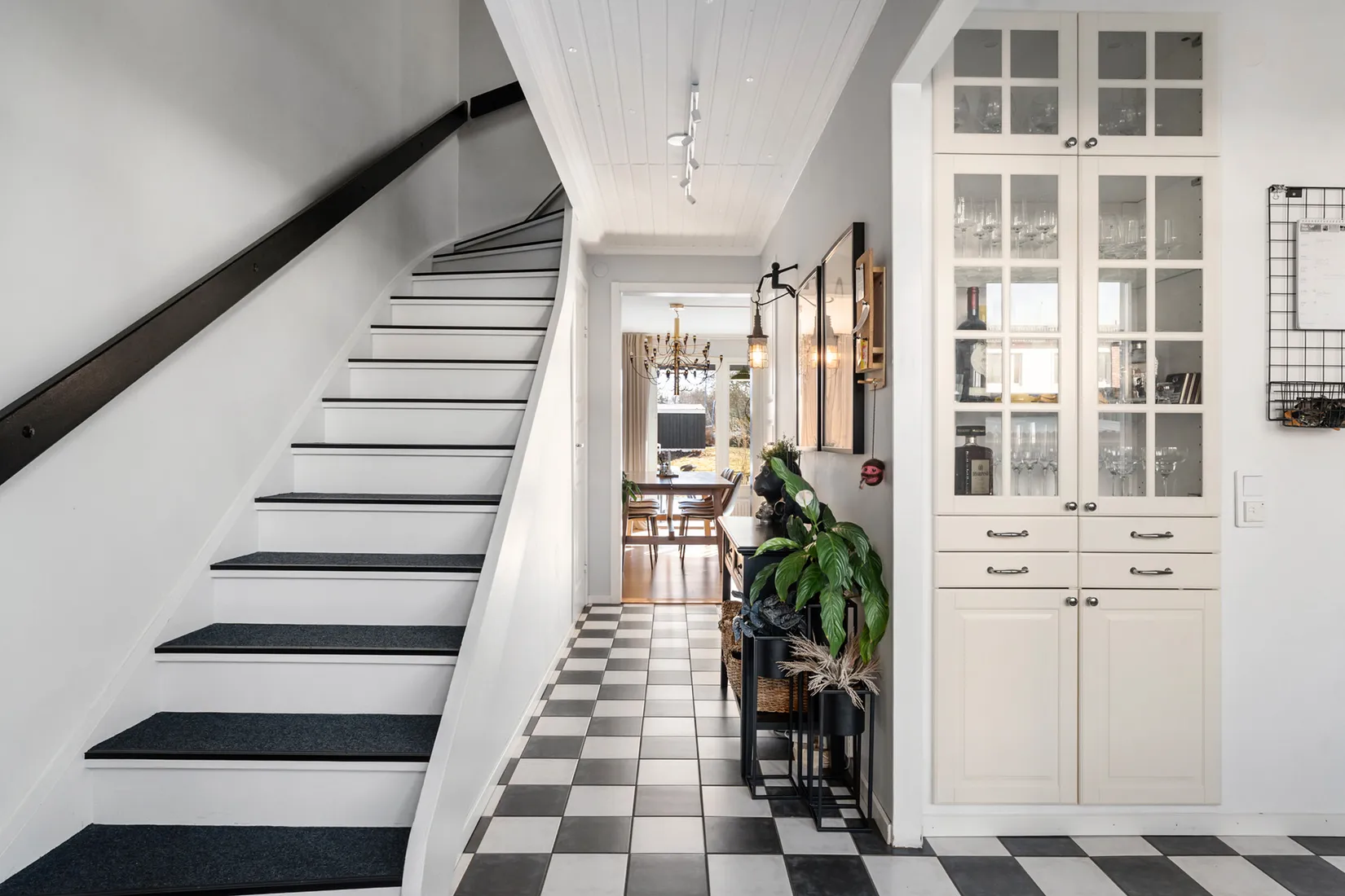 Radhus, Porslinsstigen 9, Brunna, Upplands-Bro