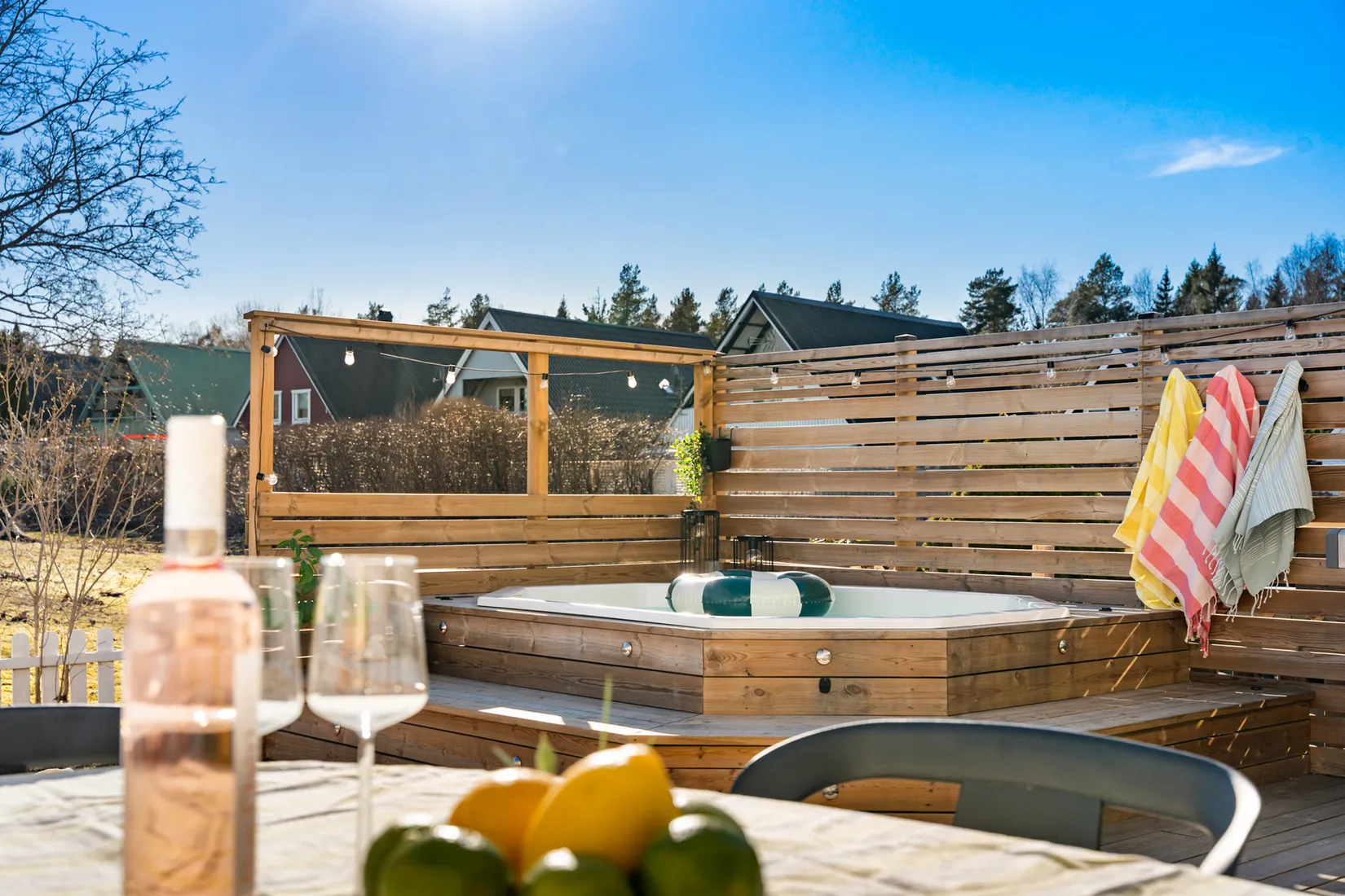 Radhus, Porslinsstigen 9, Brunna, Upplands-Bro