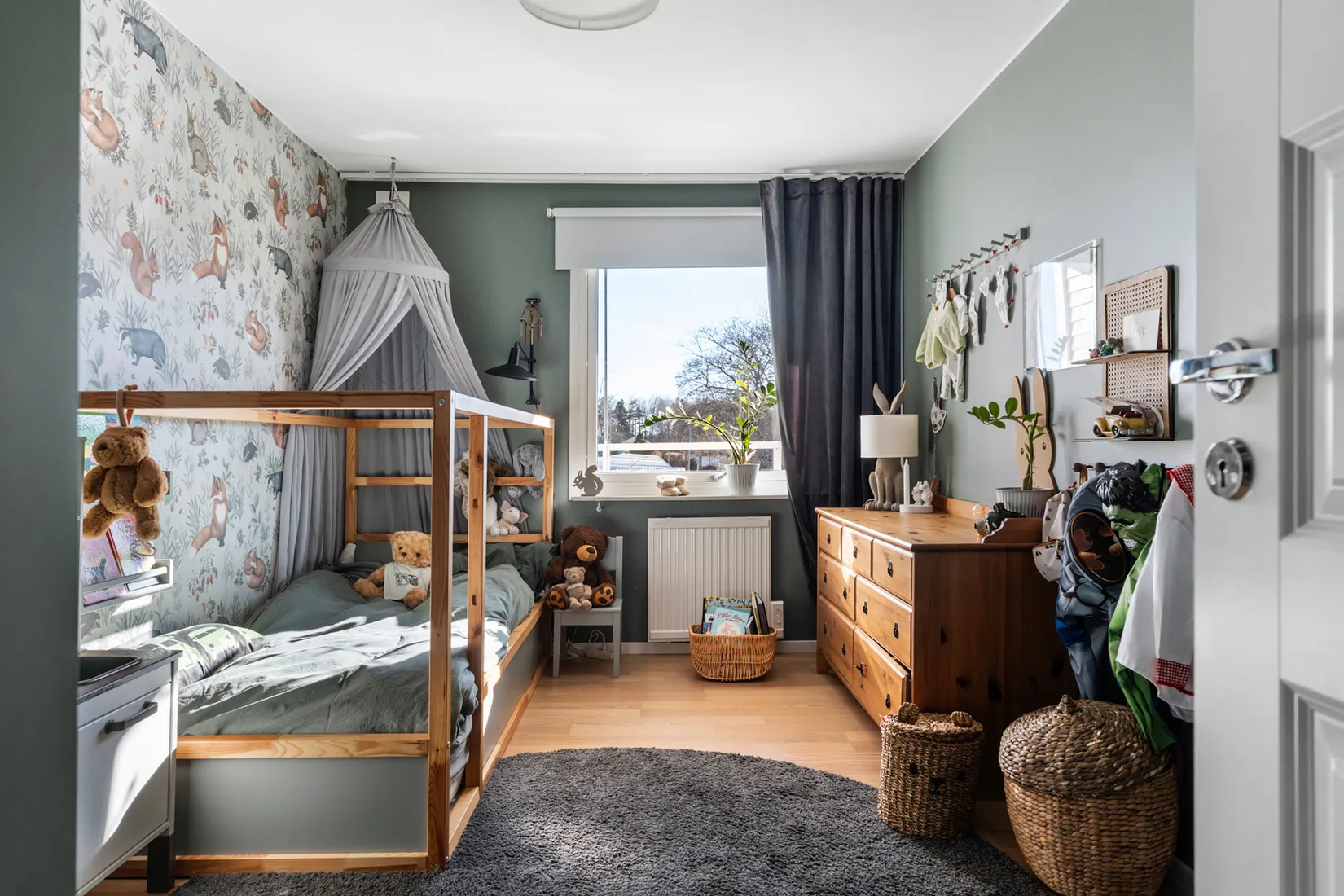 Radhus, Porslinsstigen 9, Brunna, Upplands-Bro