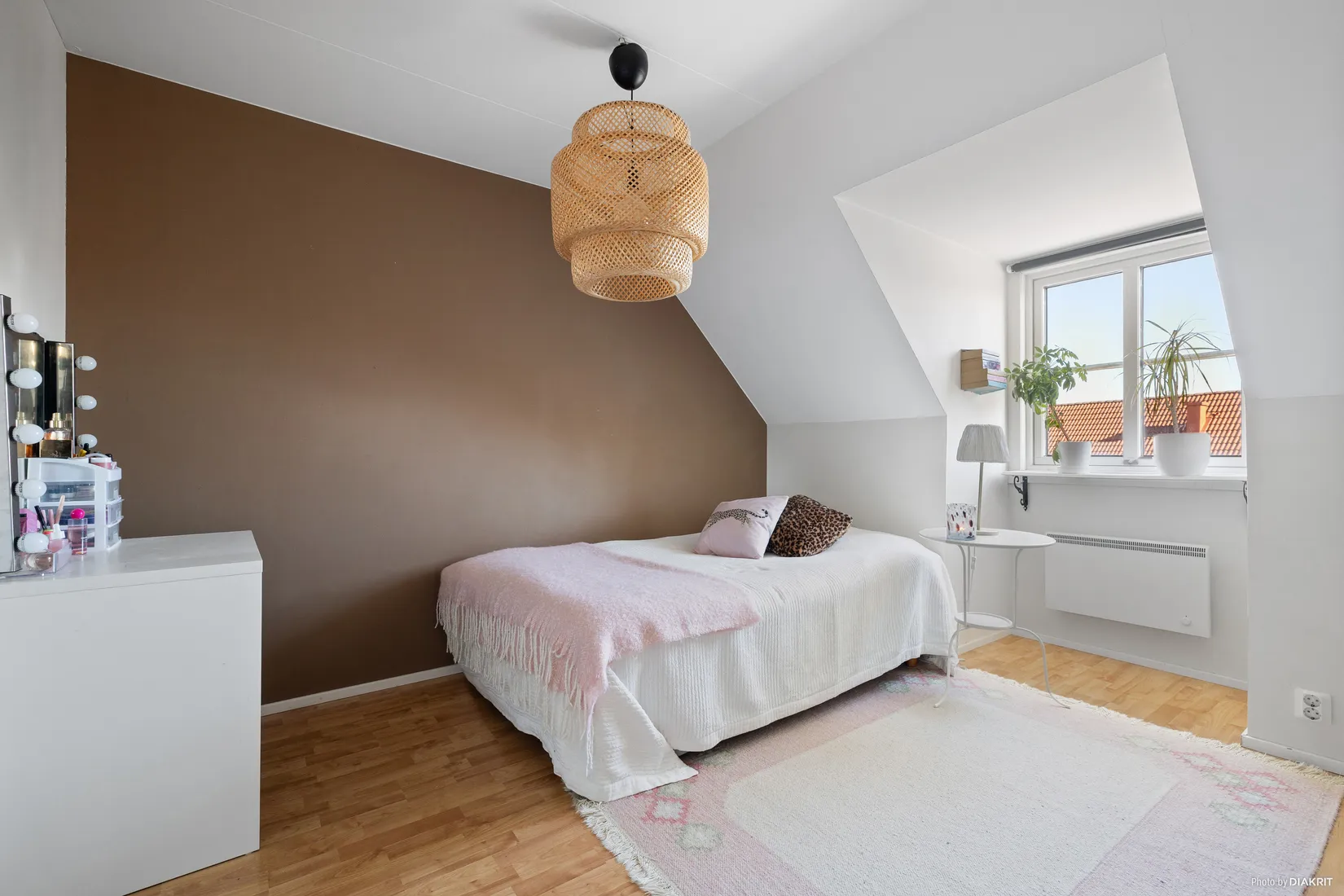 Villa, Radhus, Vattenmåravägen 20, Sjukyrkoberget, Upplands Väsby