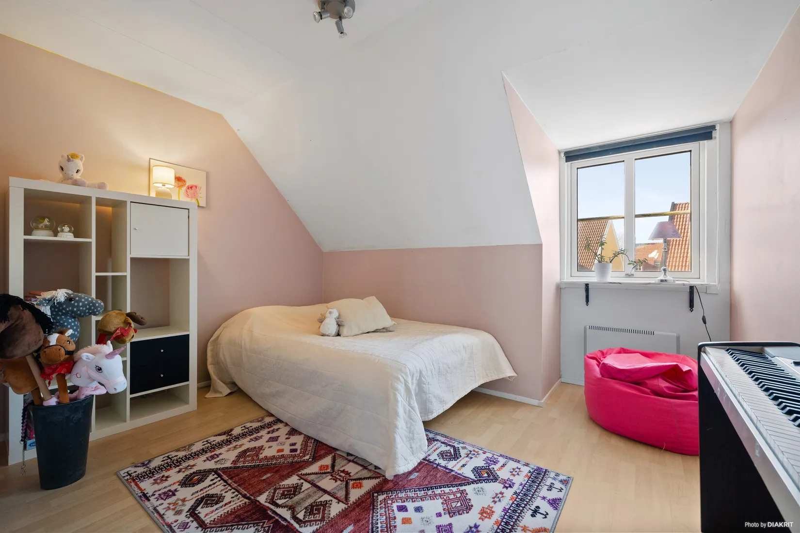 Villa, Radhus, Vattenmåravägen 20, Sjukyrkoberget, Upplands Väsby