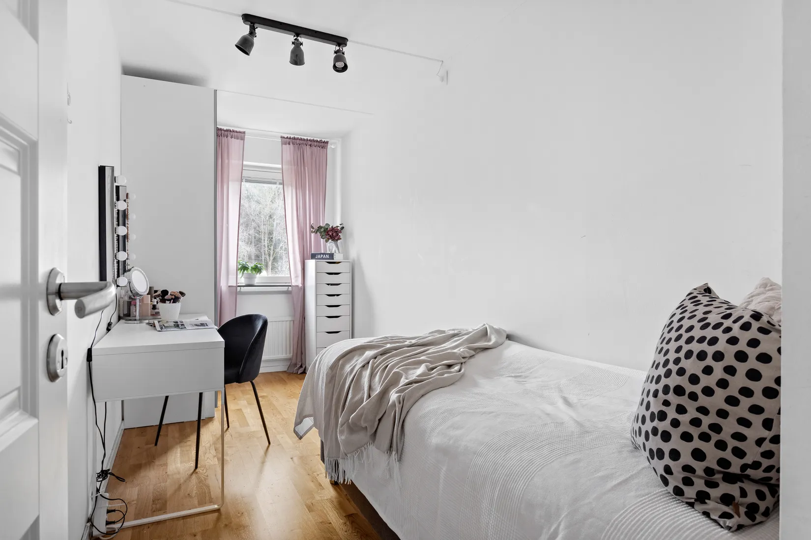 Bostadsrätt, Axvägen 15, 1tr, Viksjö, Järfälla