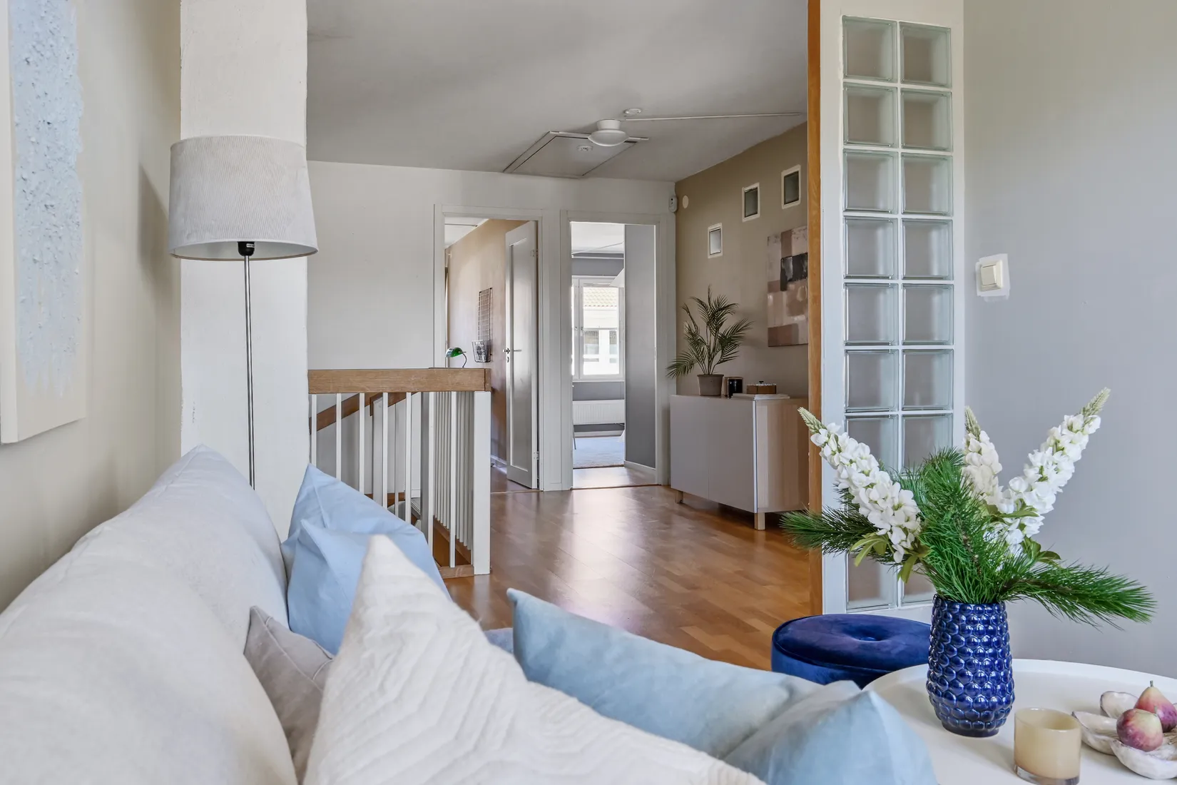 Villa, Radhus, Lövmovägen 66, Bollstanäs, Upplands Väsby