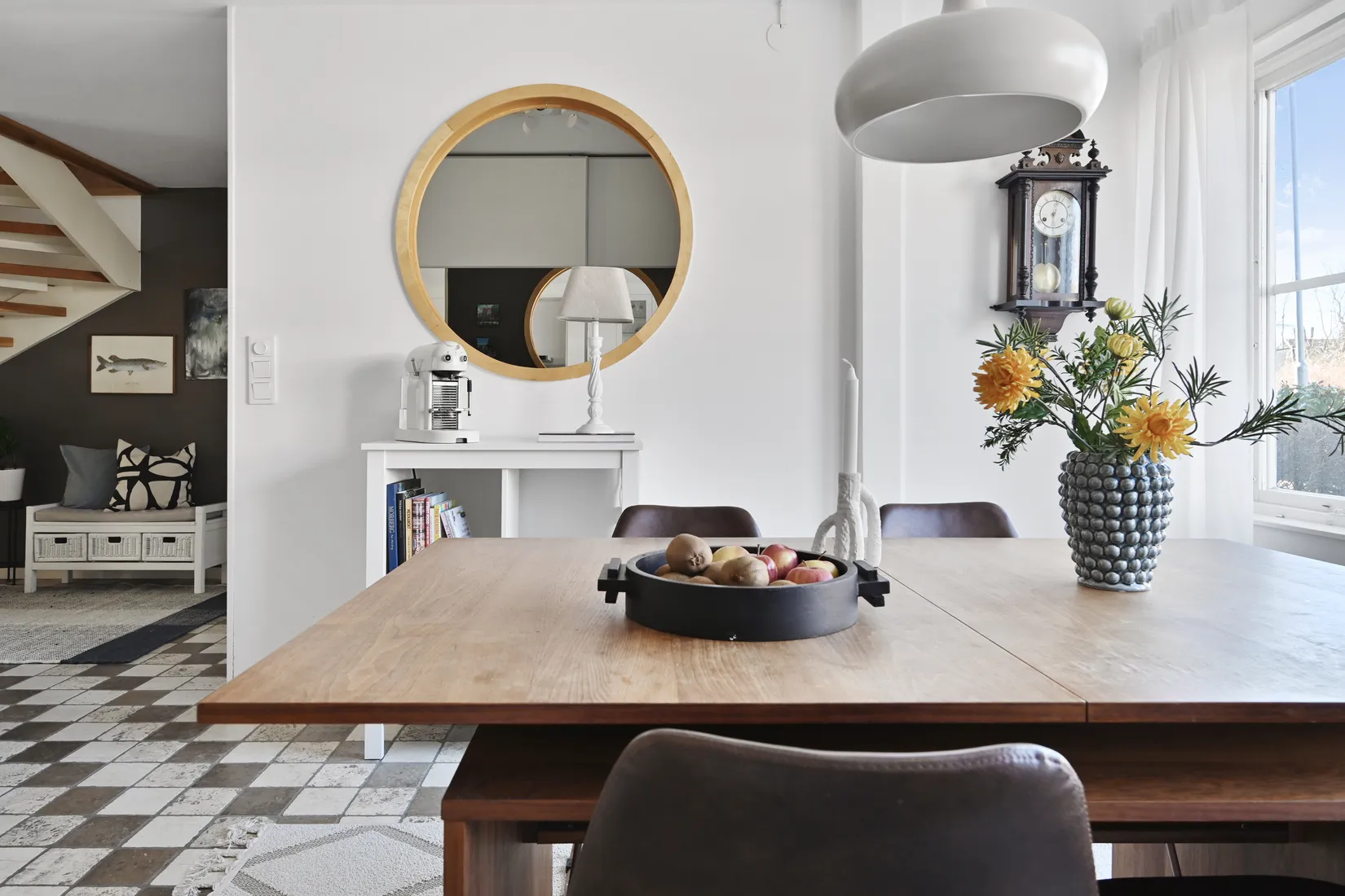 Villa, Radhus, Lövmovägen 66, Bollstanäs, Upplands Väsby