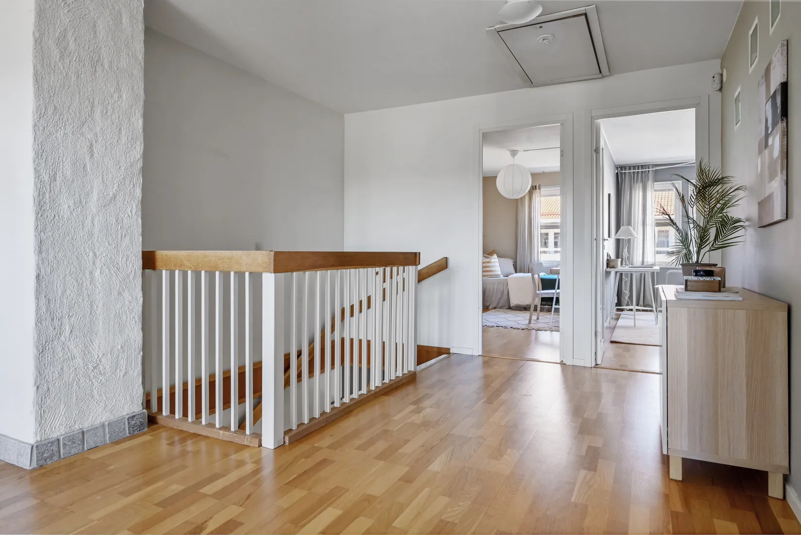 Villa, Radhus, Lövmovägen 66, Bollstanäs, Upplands Väsby