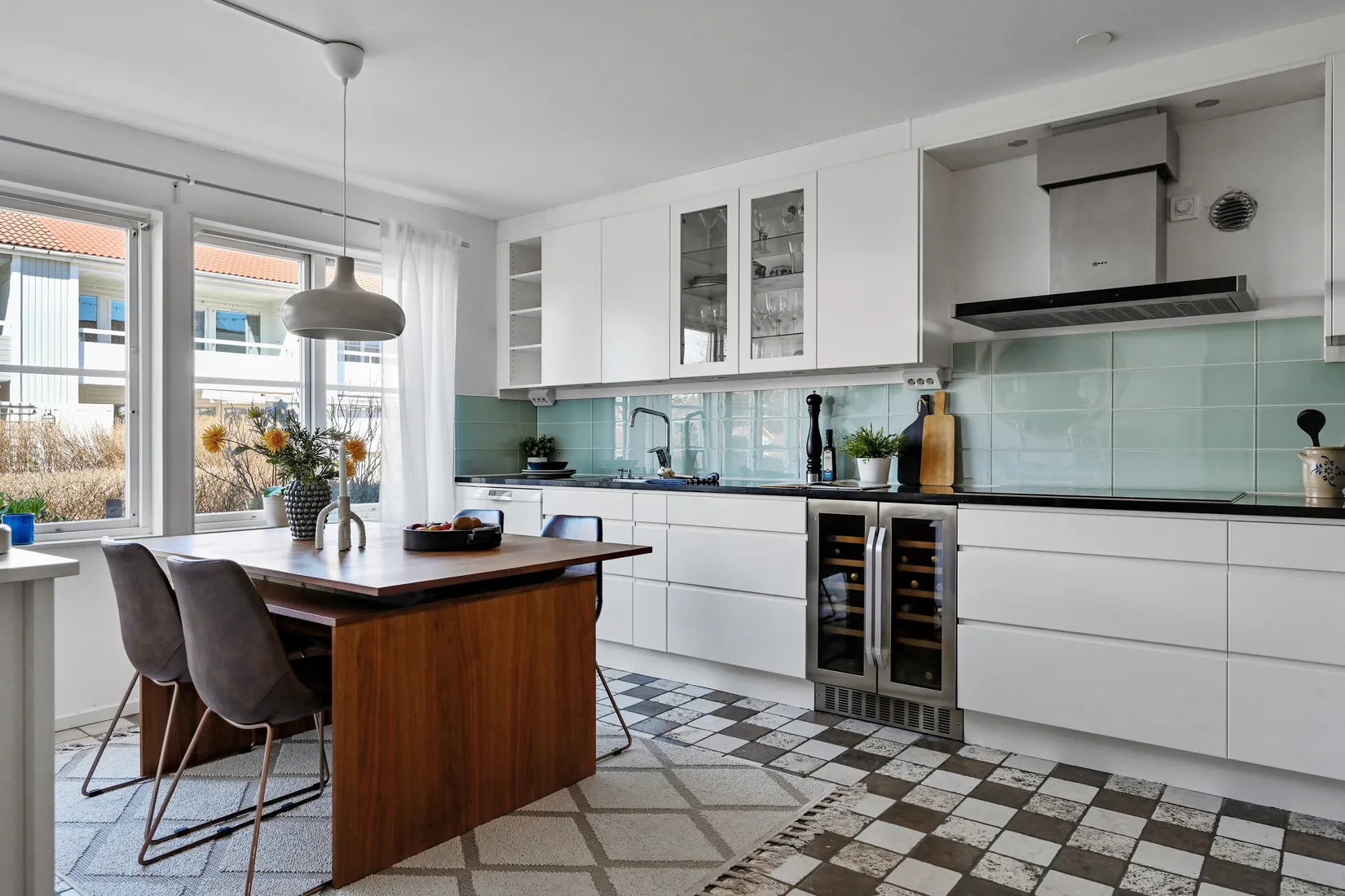 Villa, Radhus, Lövmovägen 66, Bollstanäs, Upplands Väsby