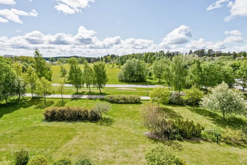 Villa, Radhus, Ättehagsvägen 31, Gribbylund, Täby