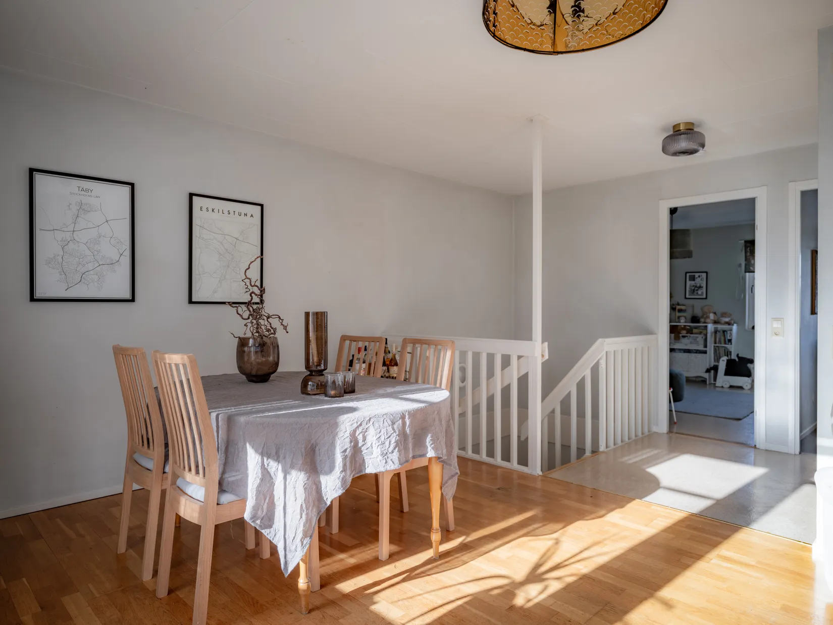 Villa, Radhus, Ättehagsvägen 31, Gribbylund, Täby