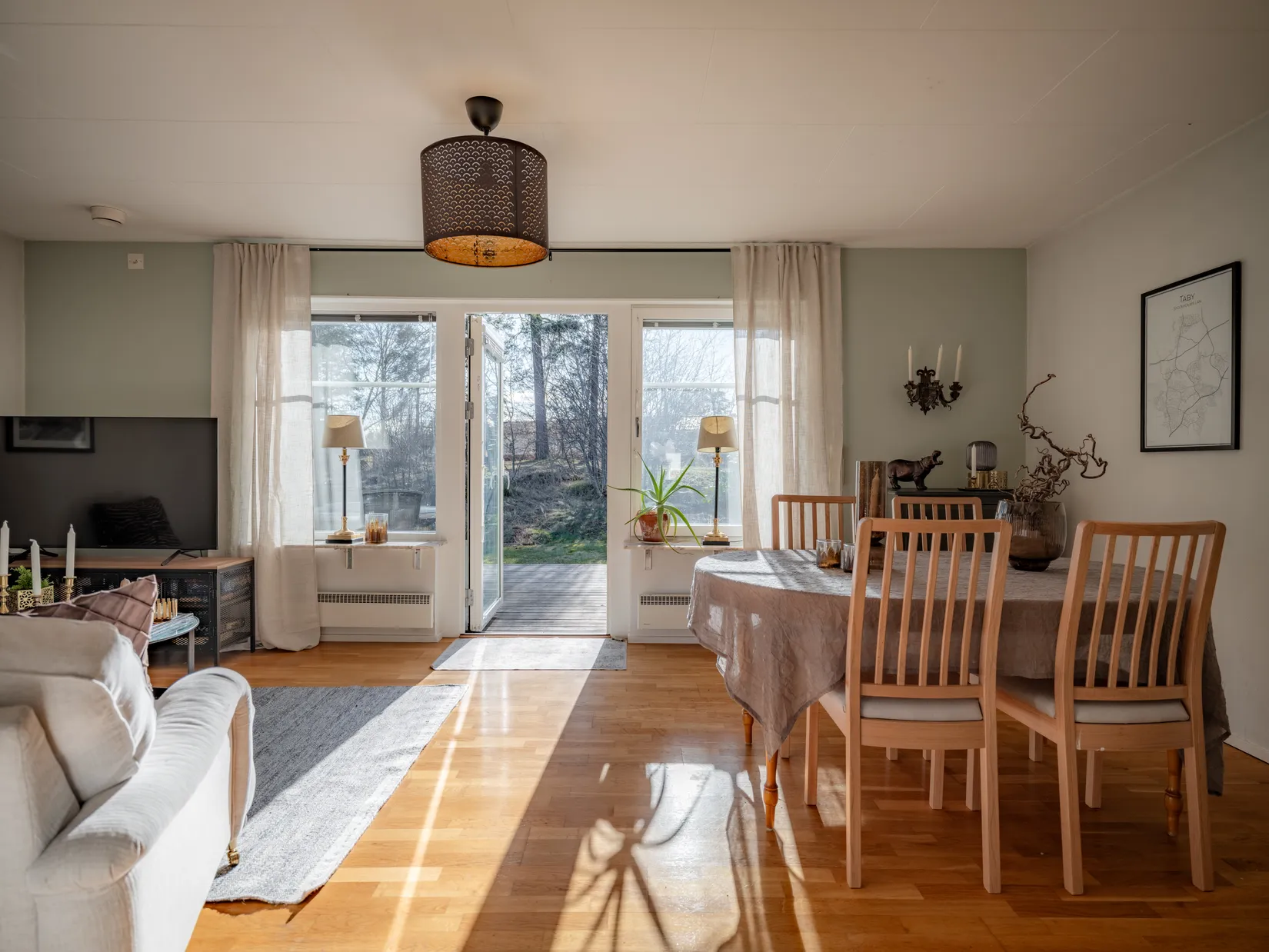 Villa, Radhus, Ättehagsvägen 31, Gribbylund, Täby