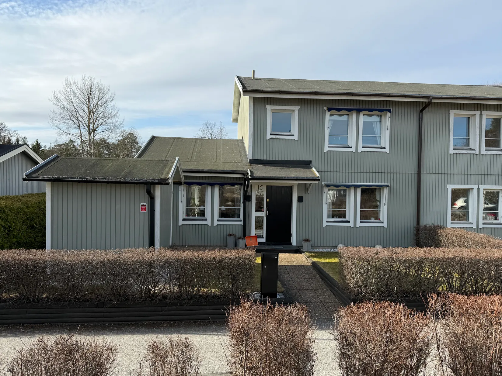 Villa, Radhus, Hasselnötsvägen 15, Viksjö Hummelmora, Järfälla