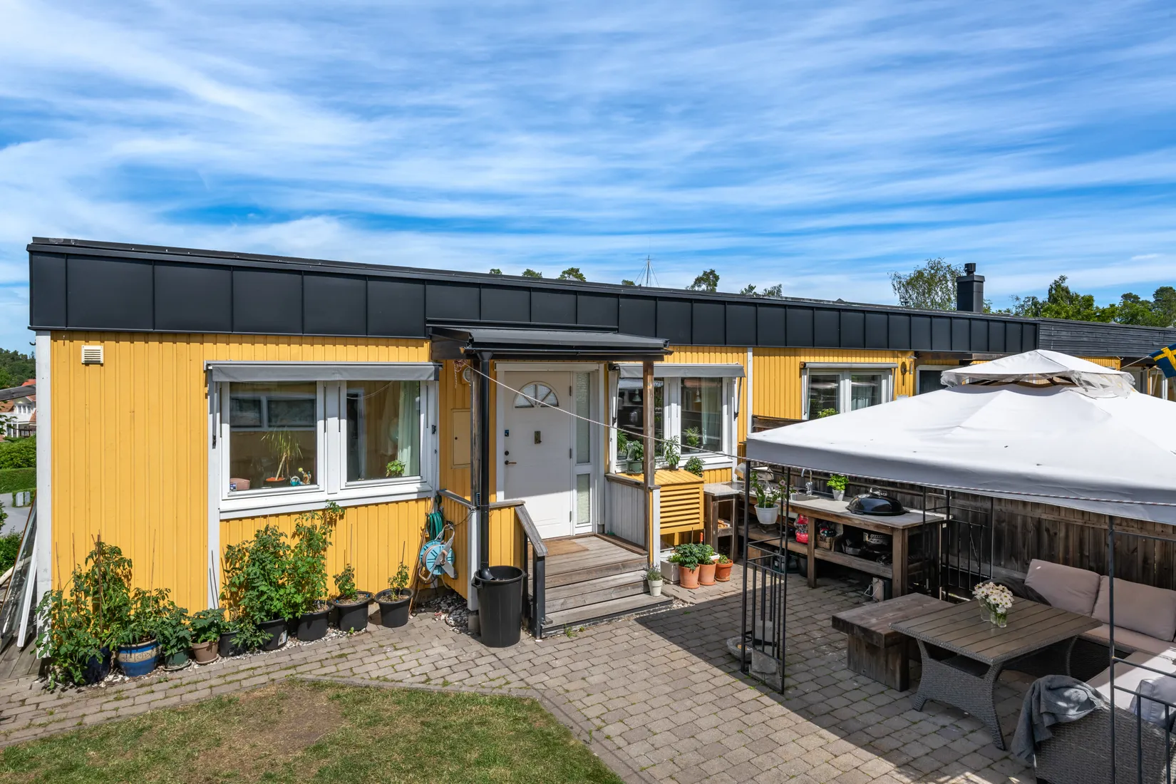 Villa, Radhus, Dianavägen 30, Gribbylund, Täby