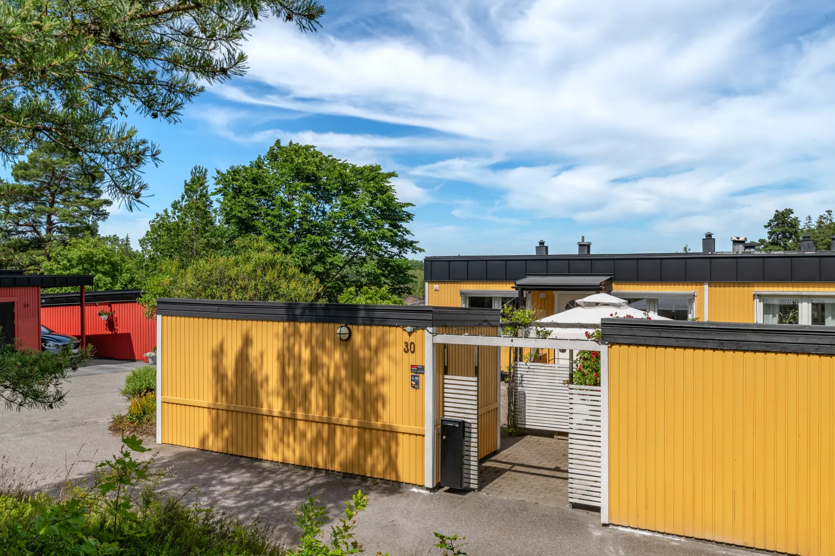 Villa, Radhus, Dianavägen 30, Gribbylund, Täby