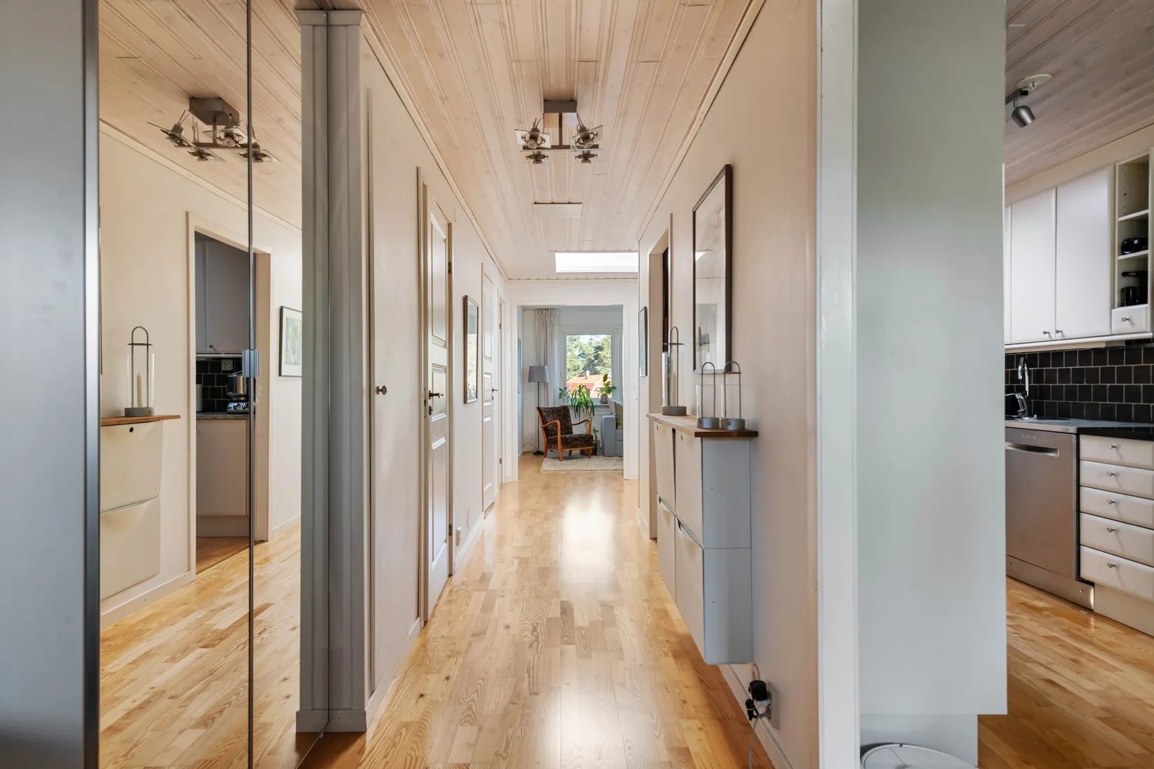 Villa, Radhus, Dianavägen 30, Gribbylund, Täby