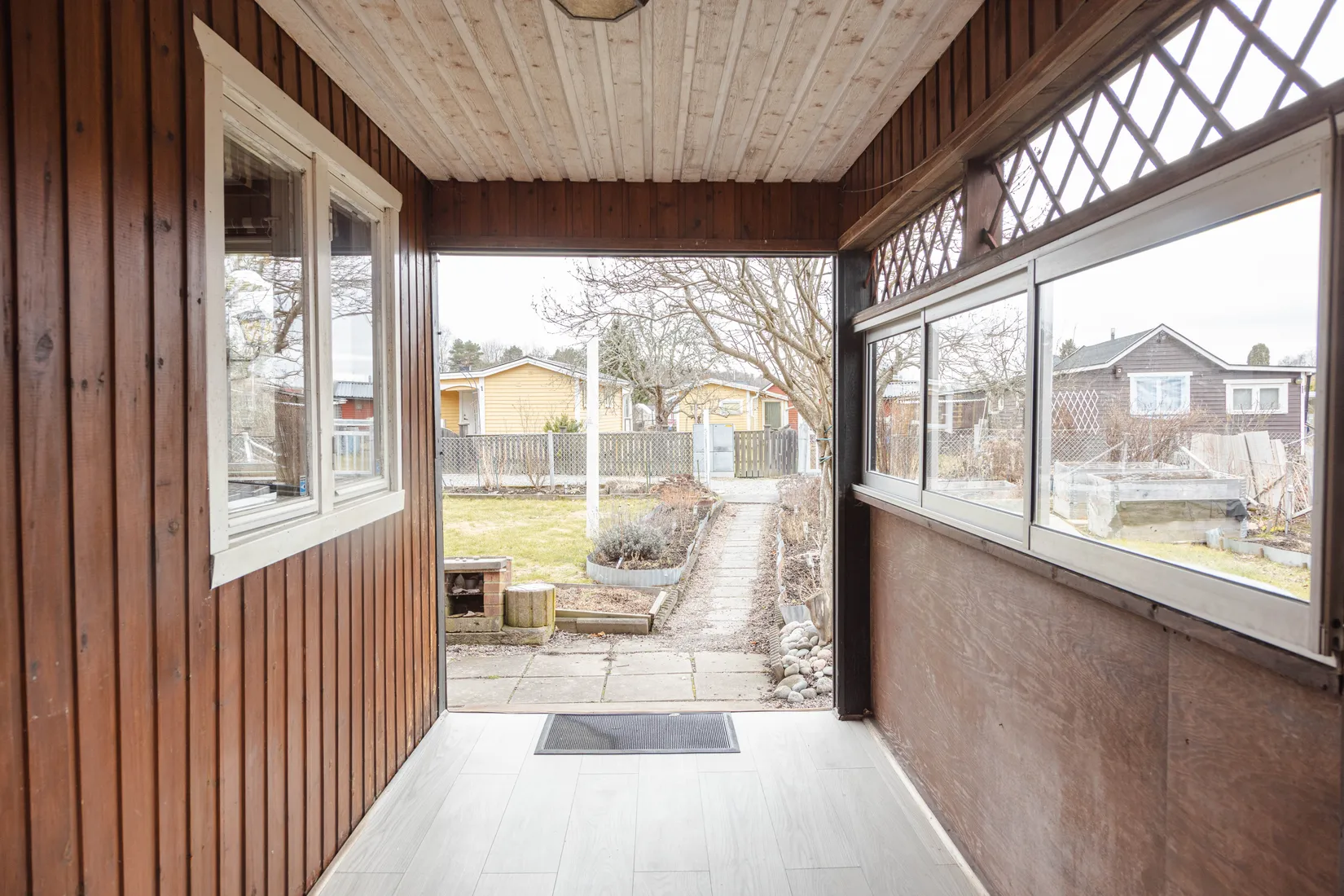 Fritidshus, Femte kolonistigen 2, Hälla, Västerås