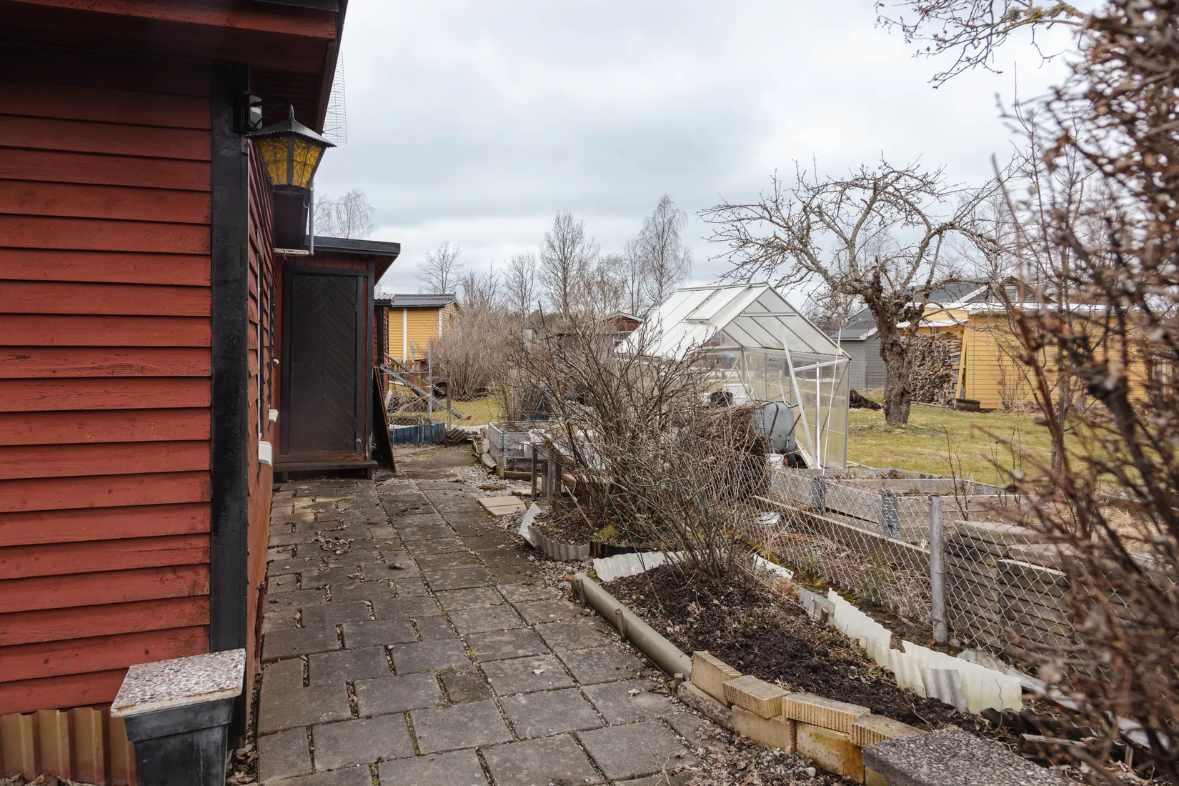 Fritidshus, Femte kolonistigen 2, Hälla, Västerås