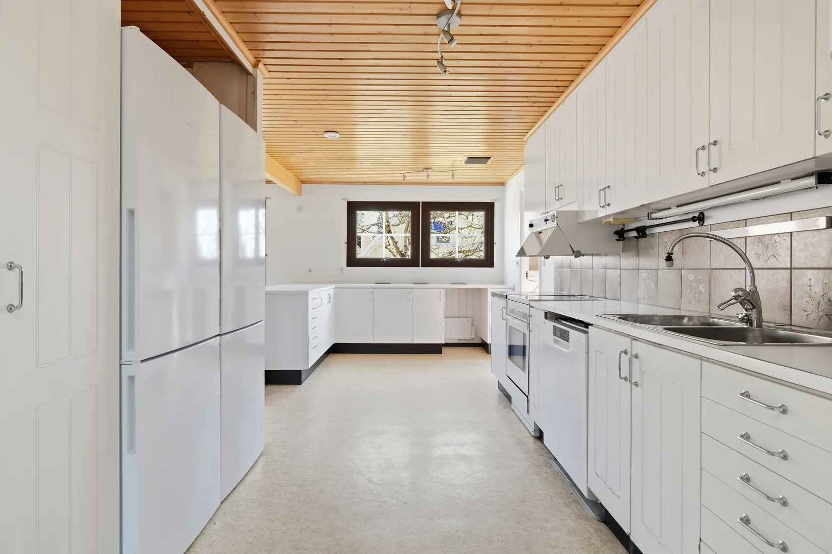 Radhus, Svärmarevägen 76, Fresta, Upplands Väsby