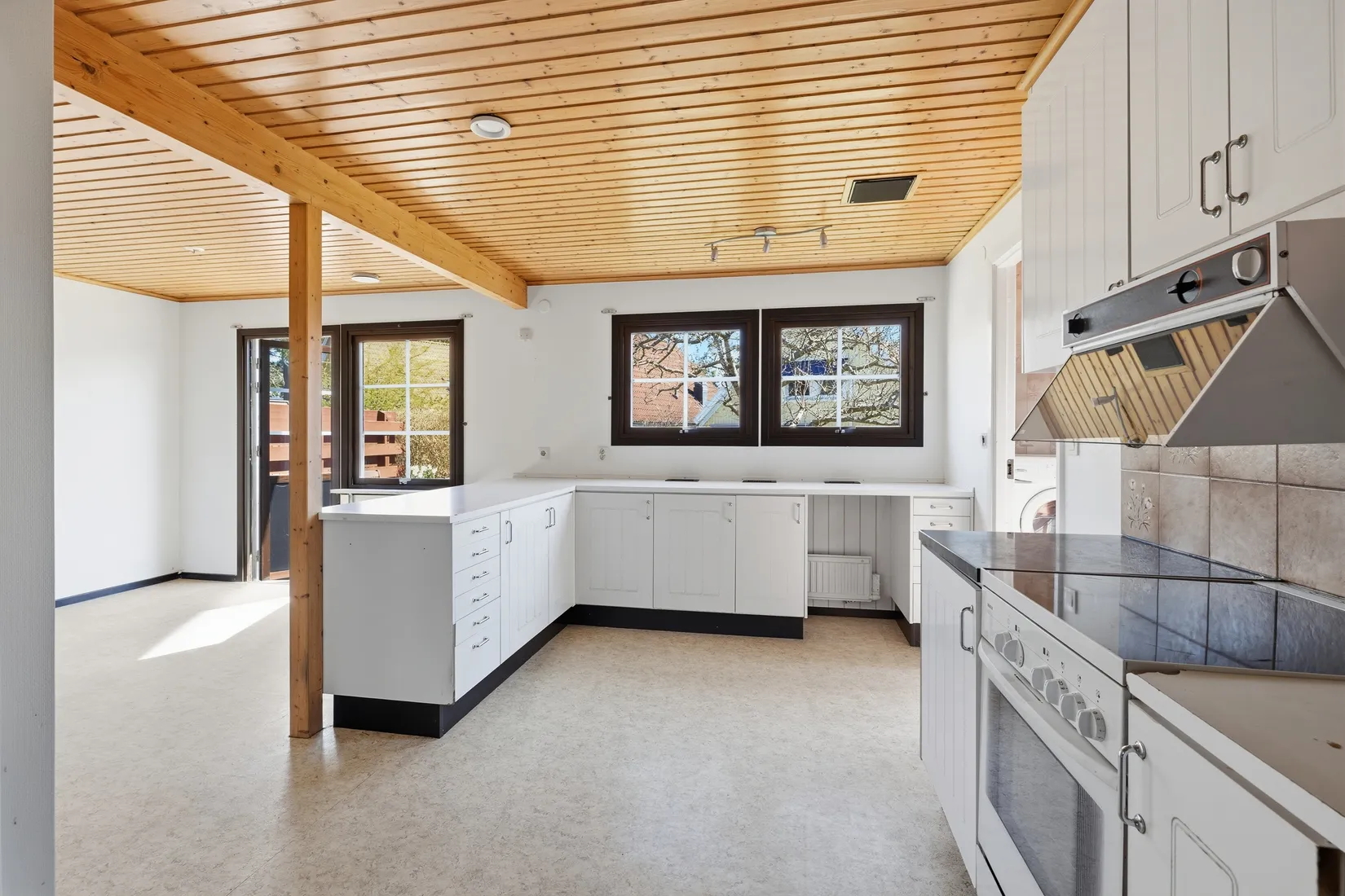 Radhus, Svärmarevägen 76, Fresta, Upplands Väsby