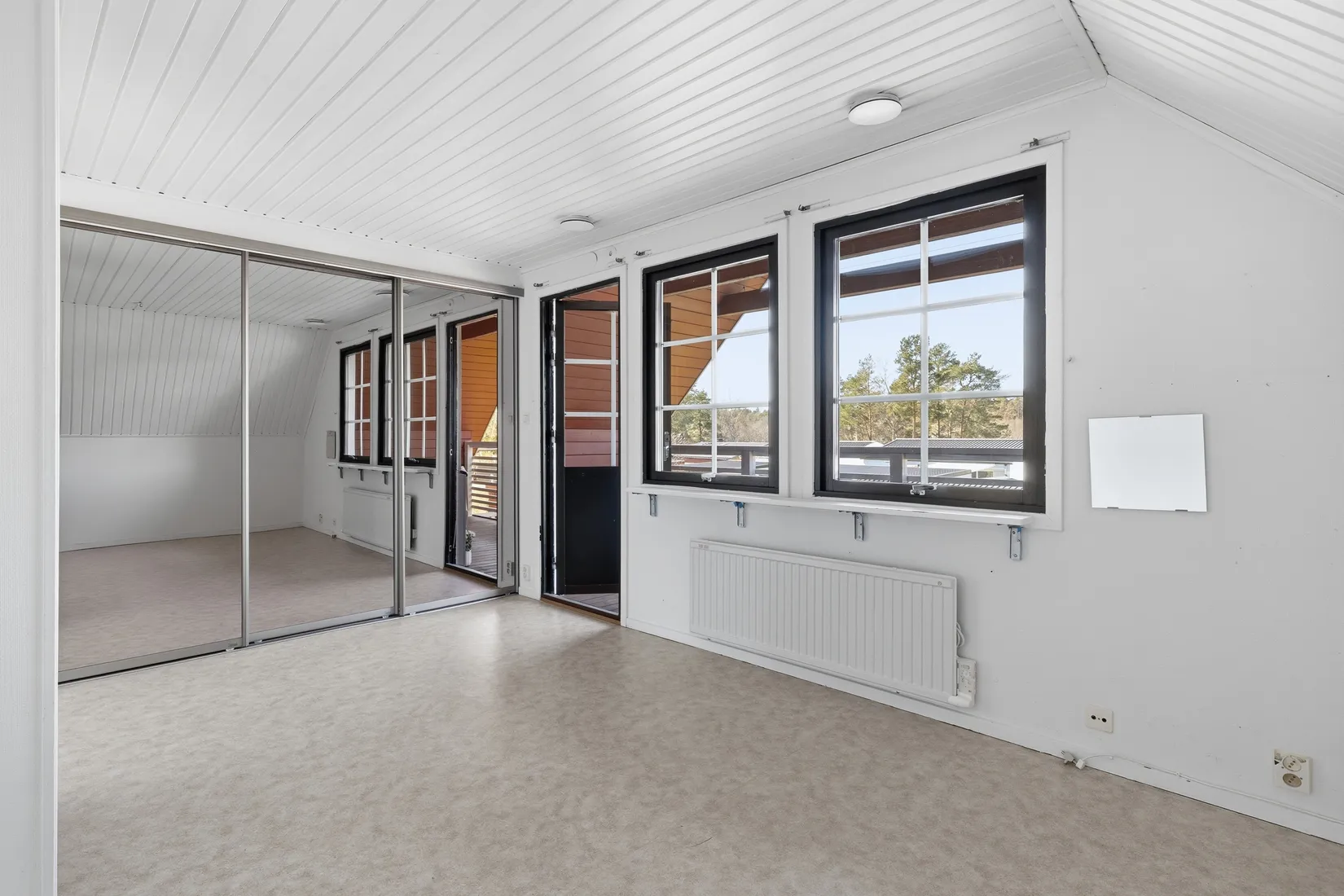 Radhus, Svärmarevägen 76, Fresta, Upplands Väsby