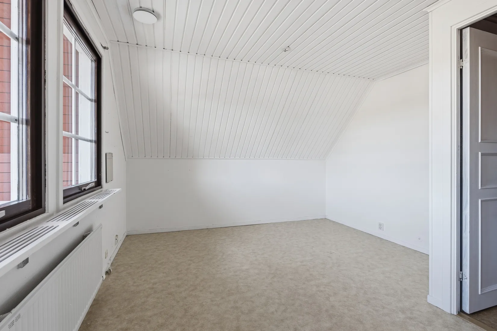 Radhus, Svärmarevägen 76, Fresta, Upplands Väsby