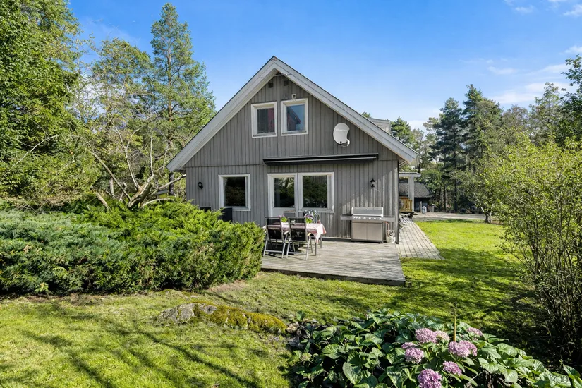 Villa, Fyrklöversbackarna 17, Hässelby Södra Villastad, Stockholm