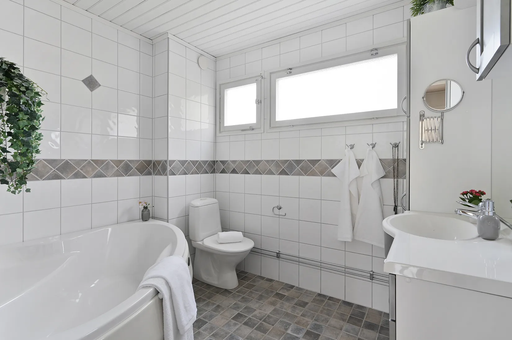 Radhus, Östergökssvängen 31, Spånga Nälsta, Stockholm