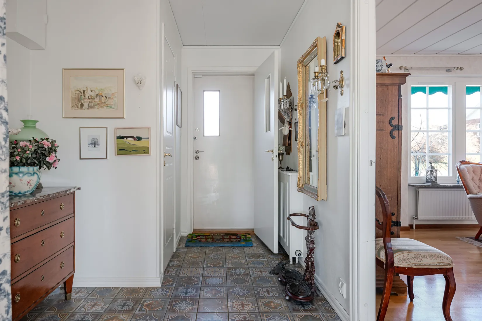 Villa, Hjälmsjögatan 10, Katrineholm Öster, Katrineholm