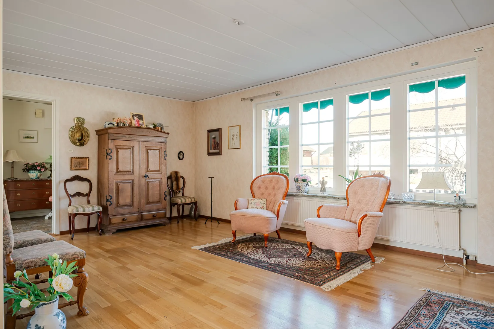 Villa, Hjälmsjögatan 10, Katrineholm Öster, Katrineholm