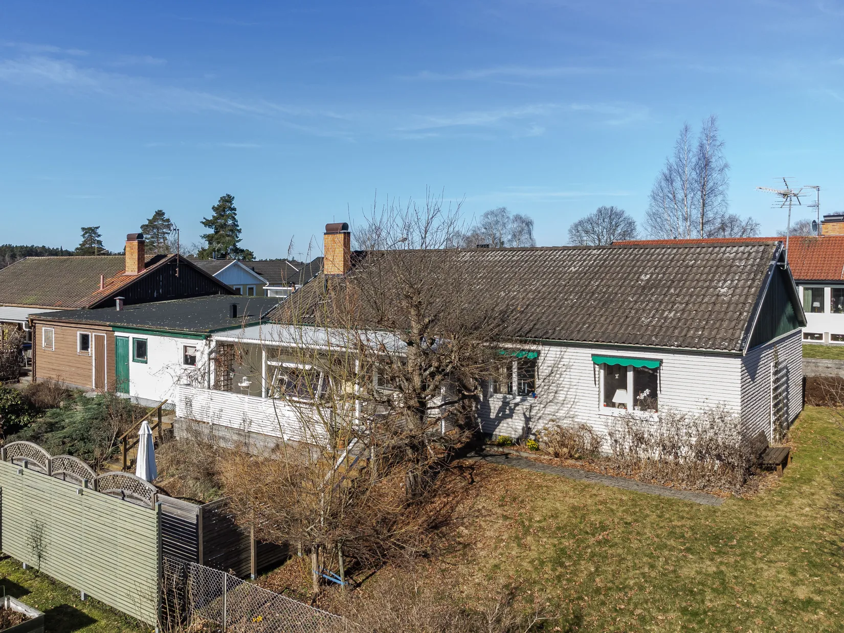 Villa, Hjälmsjögatan 10, Katrineholm Öster, Katrineholm