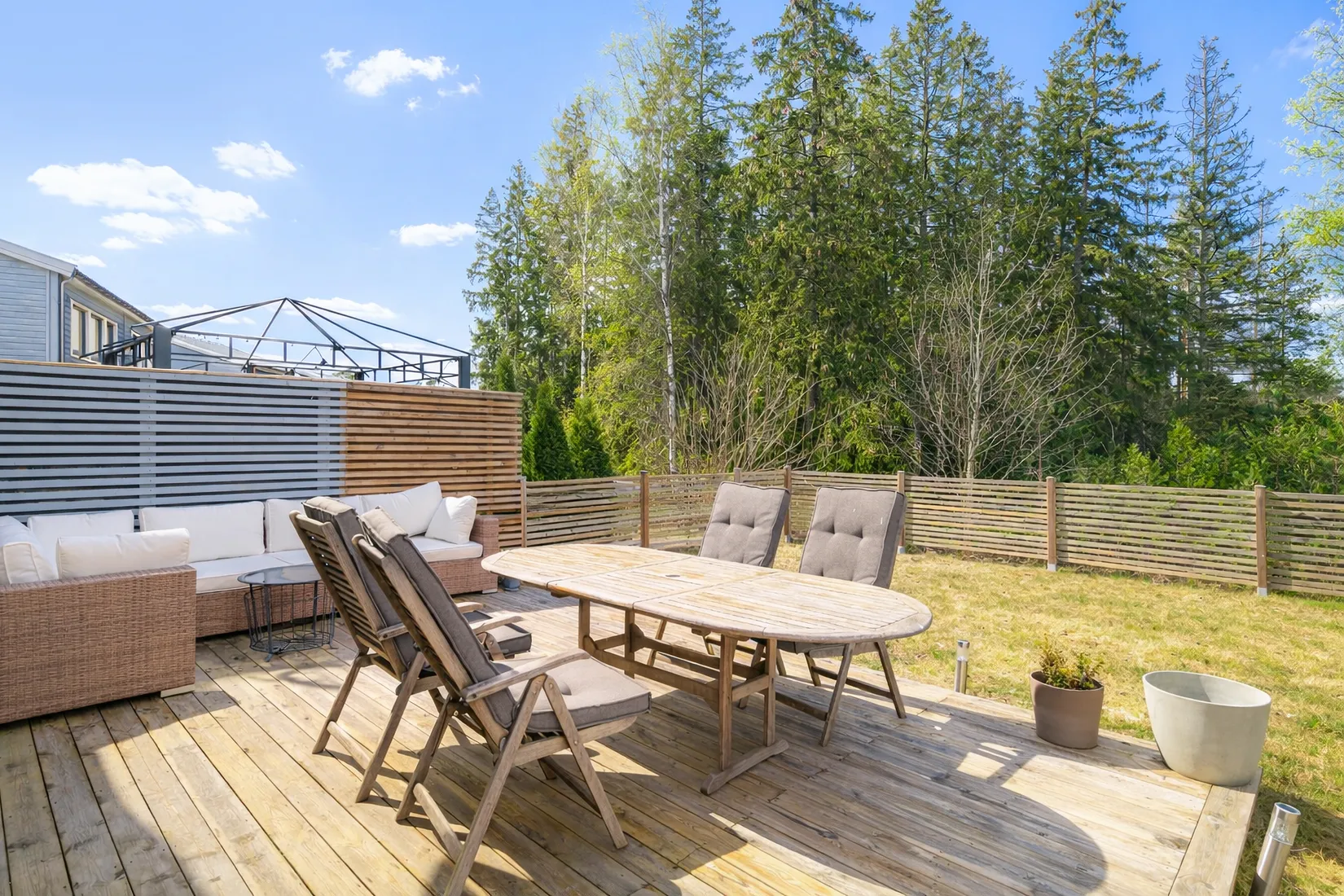 Radhus, Lillmossvägen 16A, Norrboda, Upplands-Bro