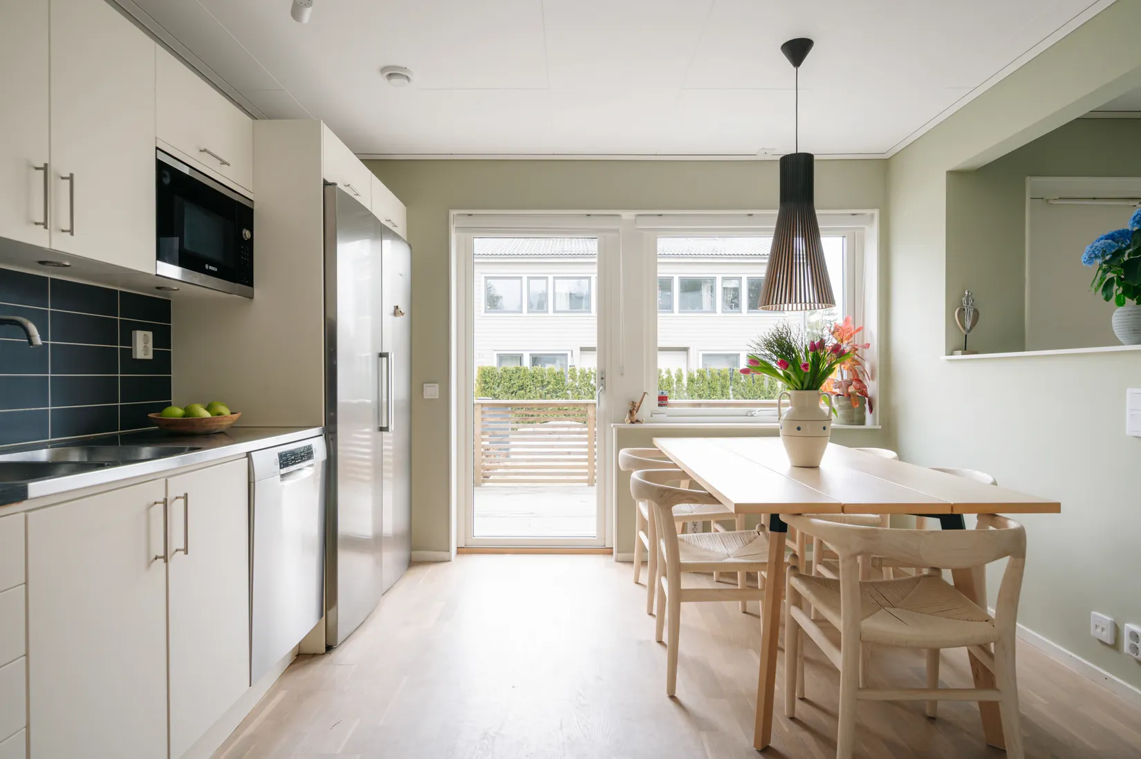 Radhus, Lillmossvägen 16A, Norrboda, Upplands-Bro