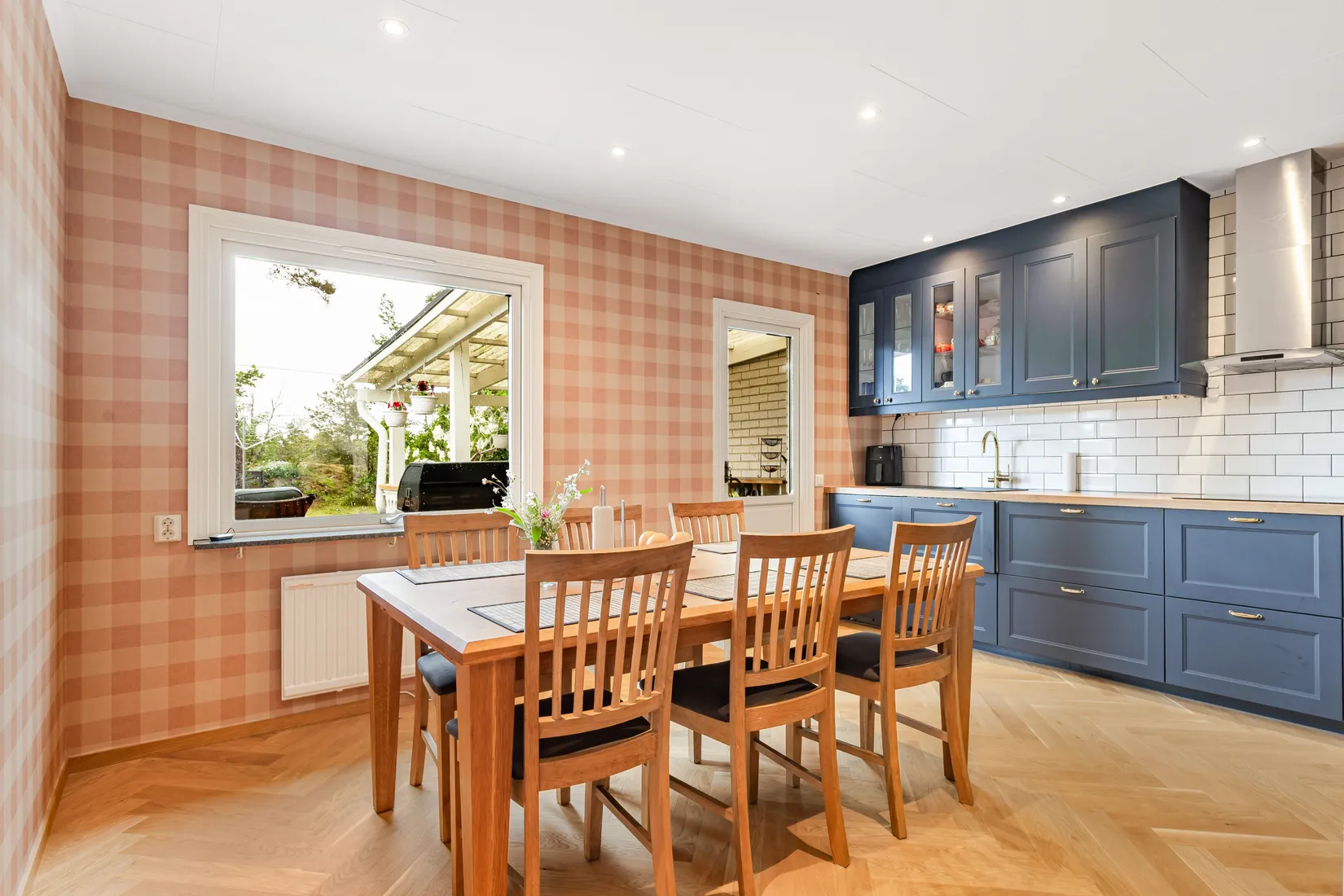 Radhus, Tallåsvägen 36, Tallåsen/Centralt, Strängnäs