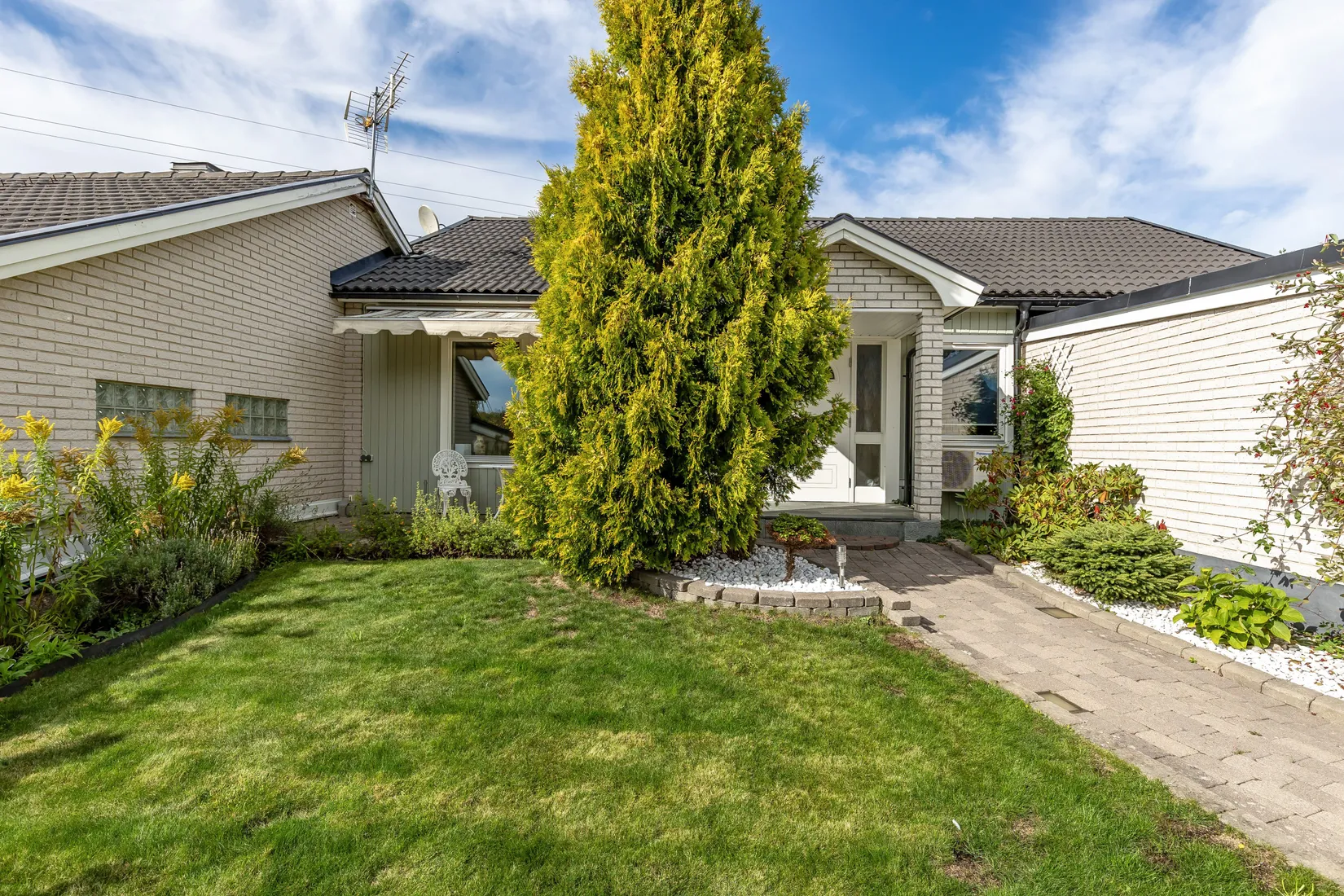 Radhus, Tallåsvägen 36, Tallåsen/Centralt, Strängnäs