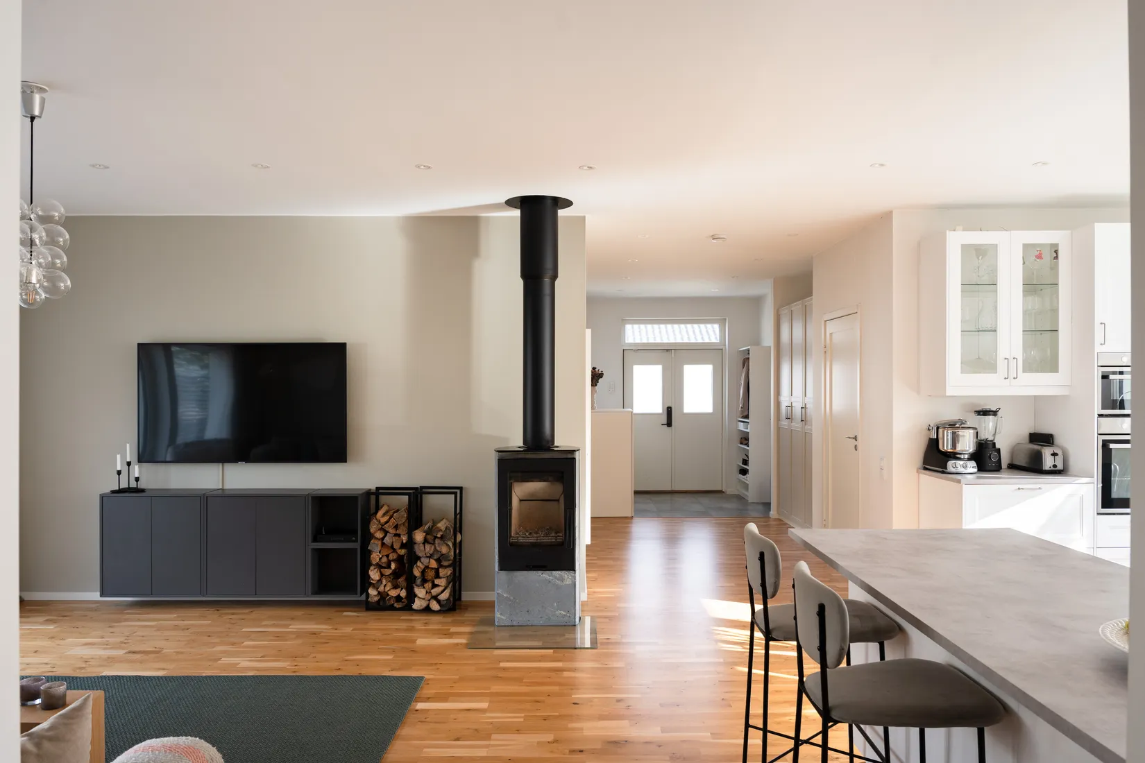 Villa, Träkolsvägen 5, Kvicksund, Västerås