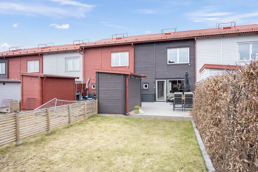 Radhus, Fingerharvsvägen 42, Nedersta, Haninge