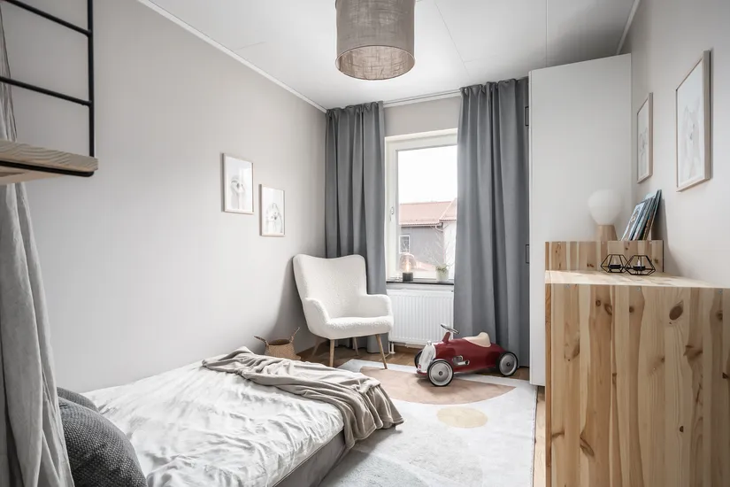 Radhus, Fingerharvsvägen 42, Nedersta, Haninge