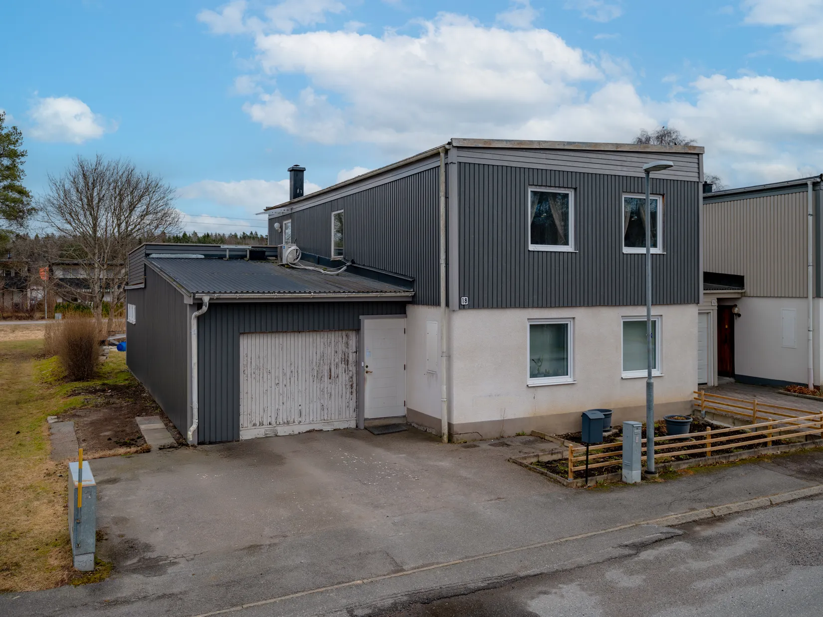 Villa, Radhus, Torstunagränd 18, Brunnby Vik, Upplands Väsby