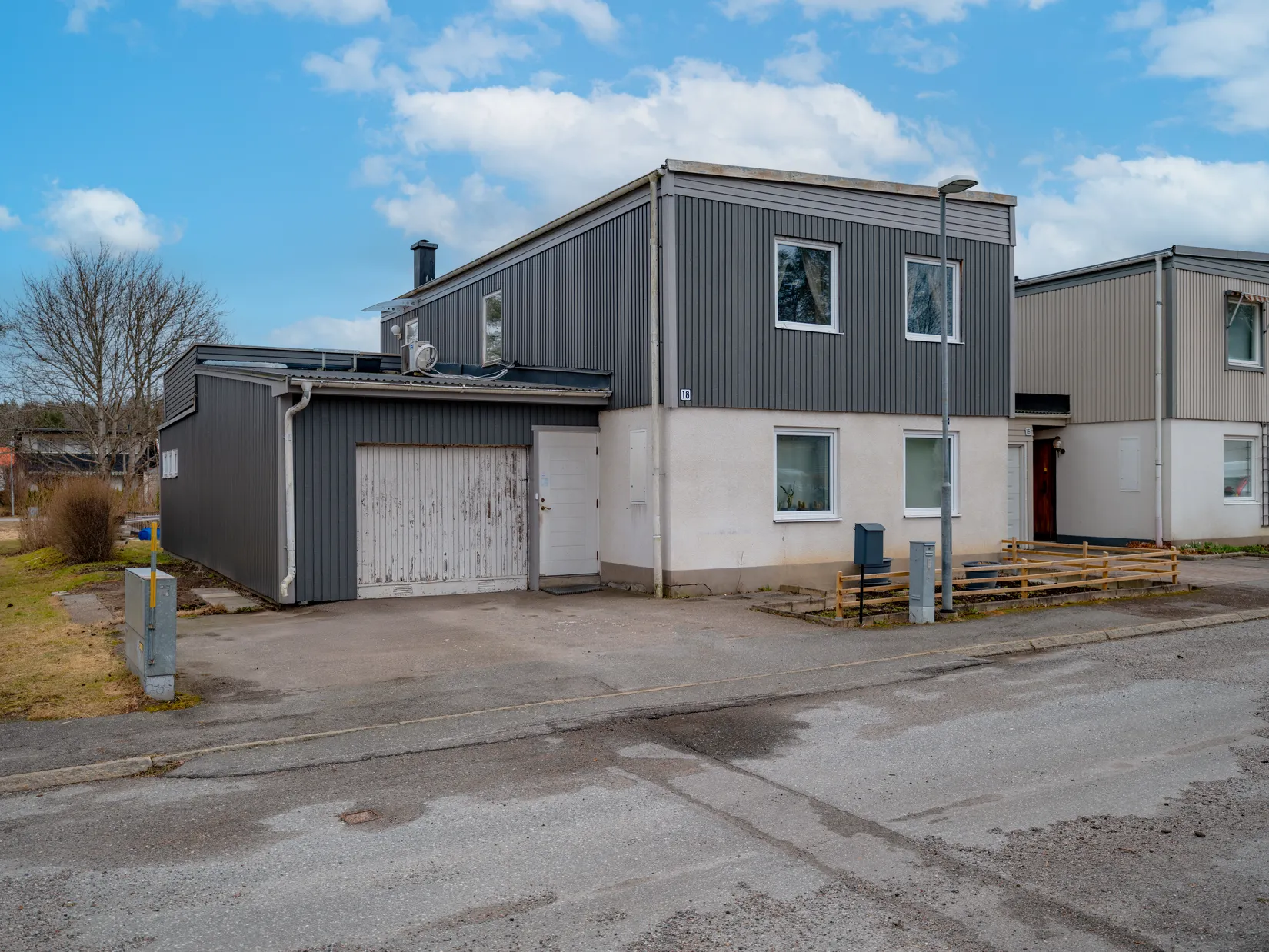 Villa, Radhus, Torstunagränd 18, Brunnby Vik, Upplands Väsby