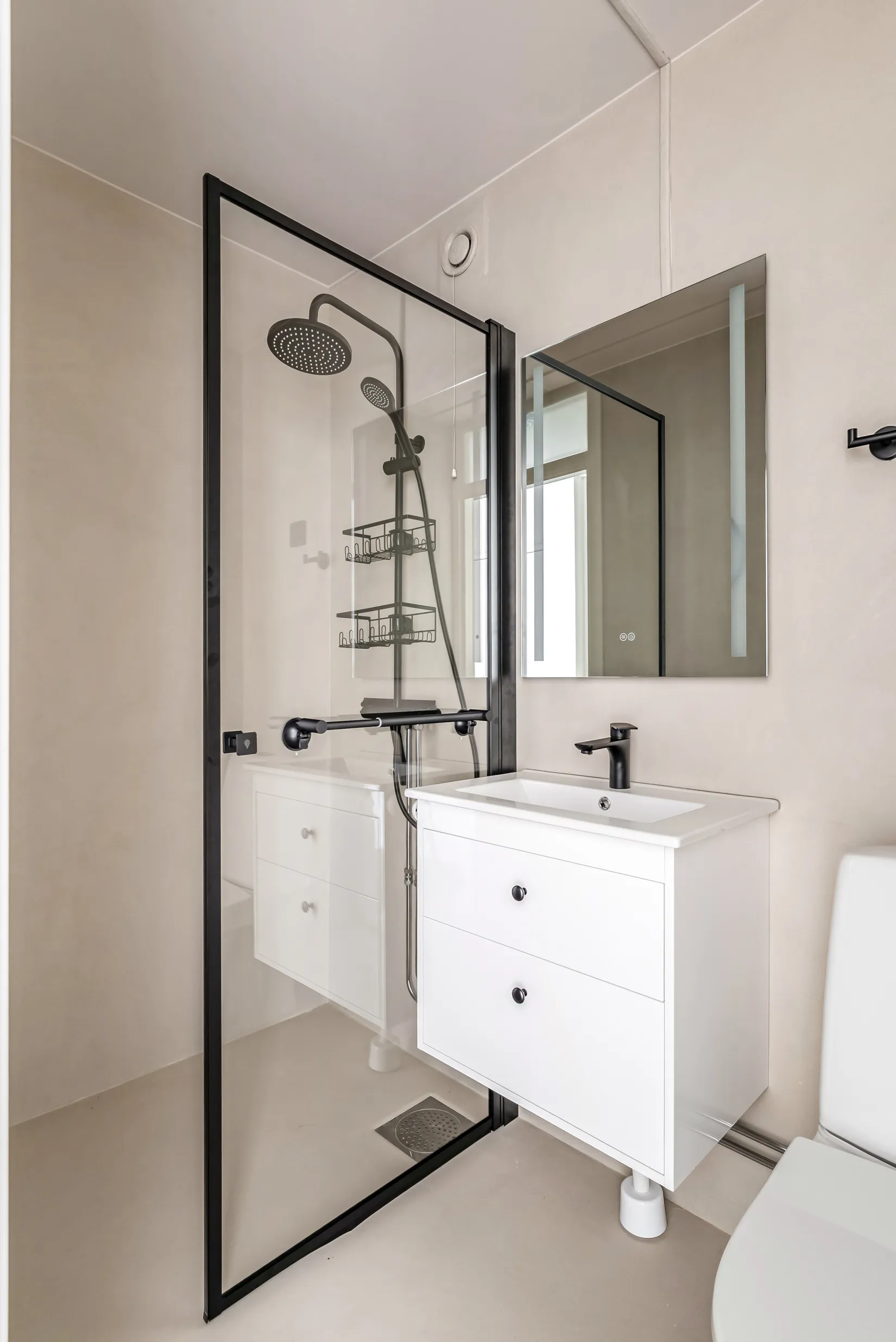 Bostadsrätt, Åkerbyvägen 98, Storstugan, Täby