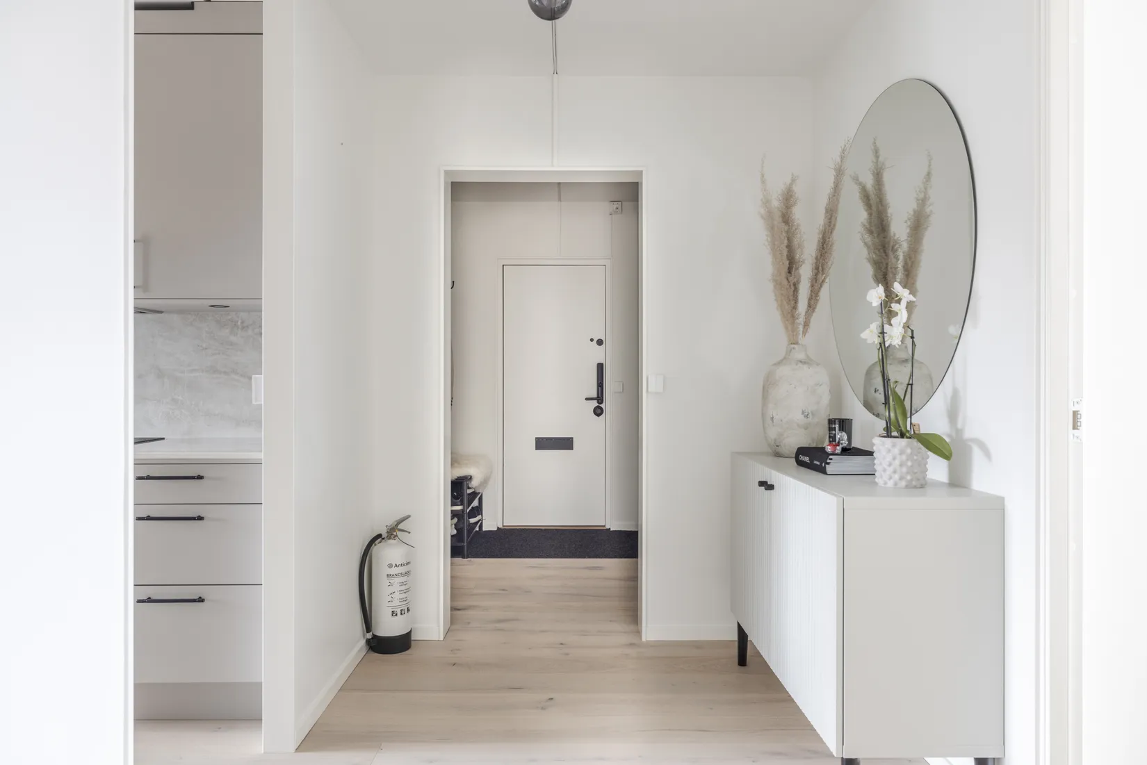 Bostadsrätt, Åkerbyvägen 98, Storstugan, Täby