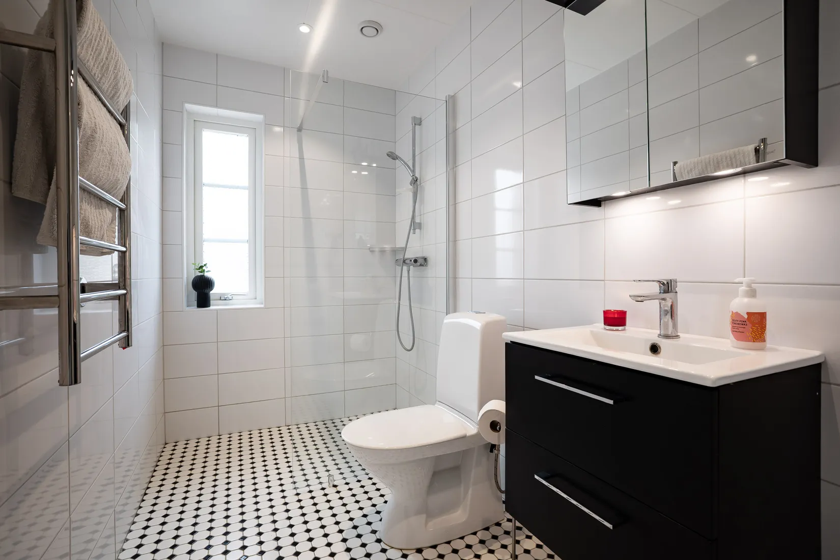 Villa, Furunäsvägen 6, Örebro