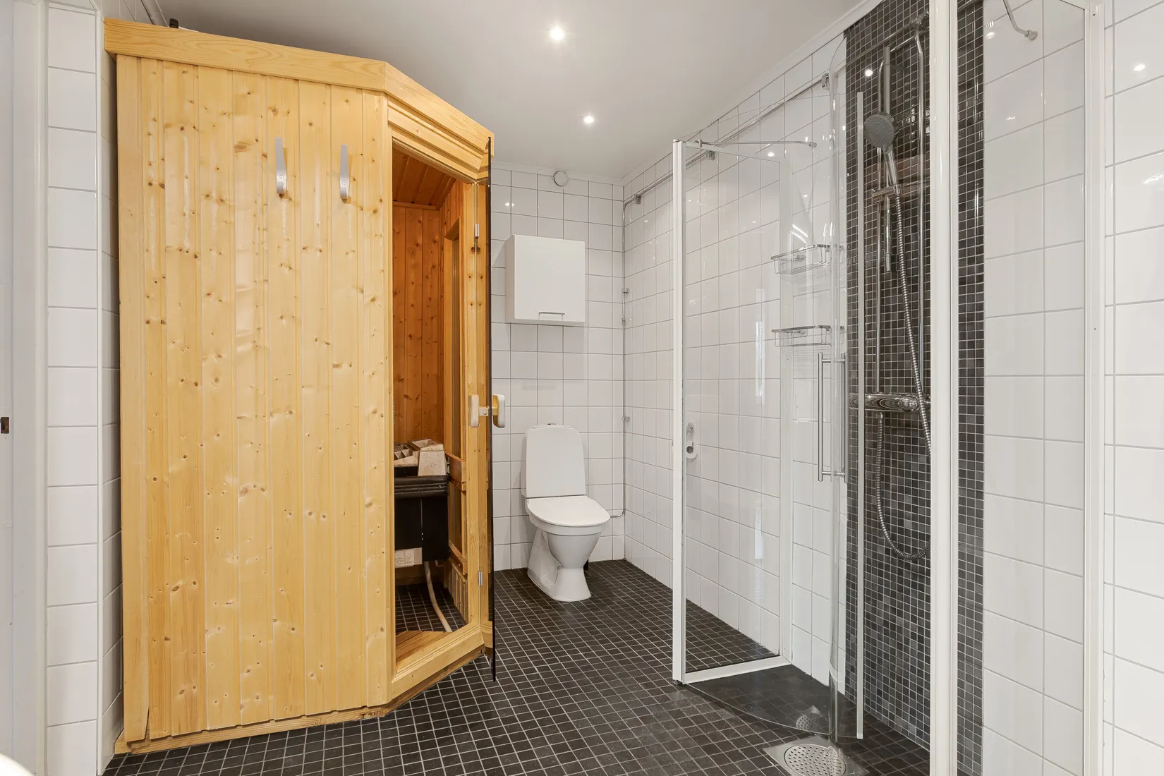 Villa, Kyrkogatan 46, Kinna, Mark