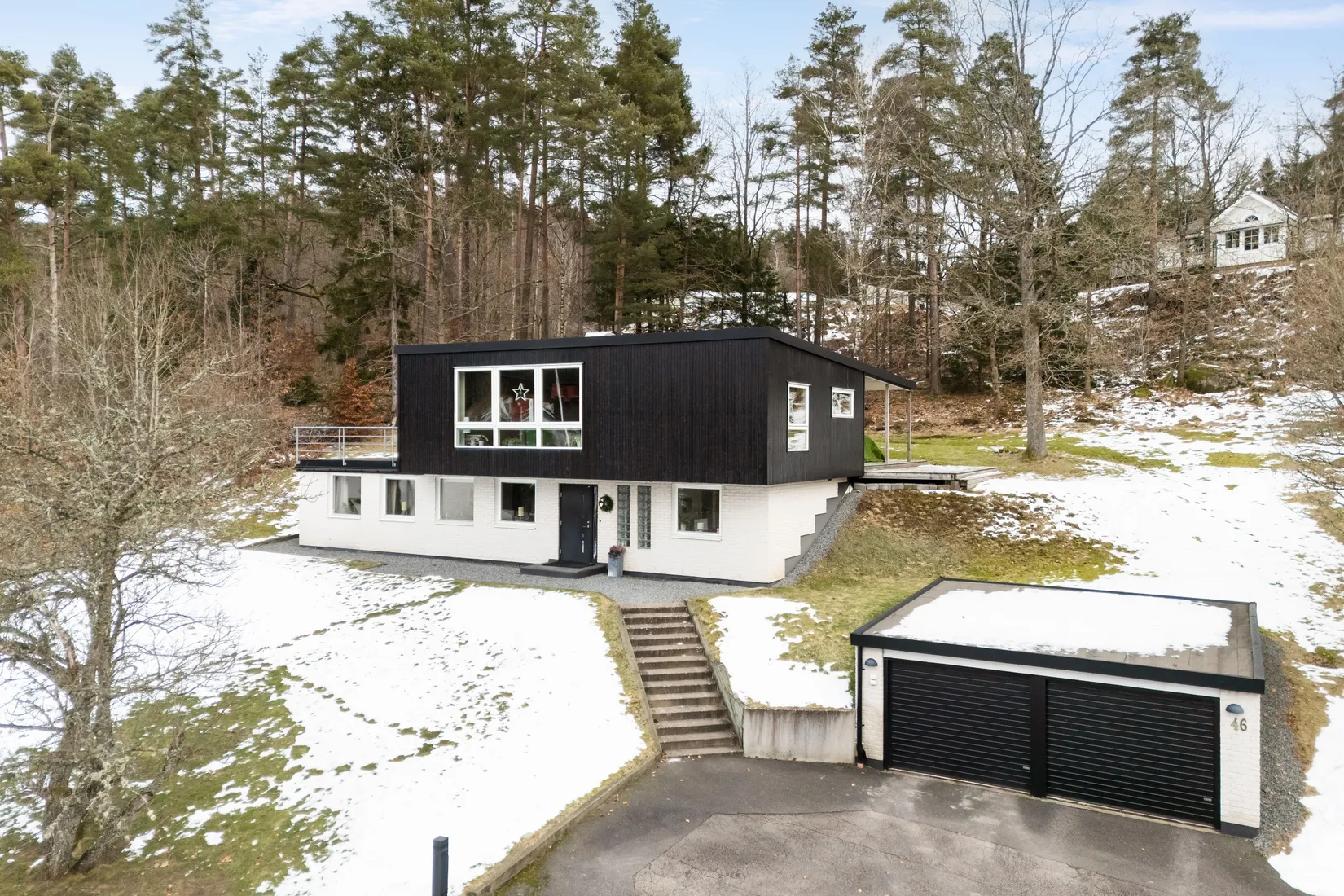 Villa, Kyrkogatan 46, Kinna, Mark